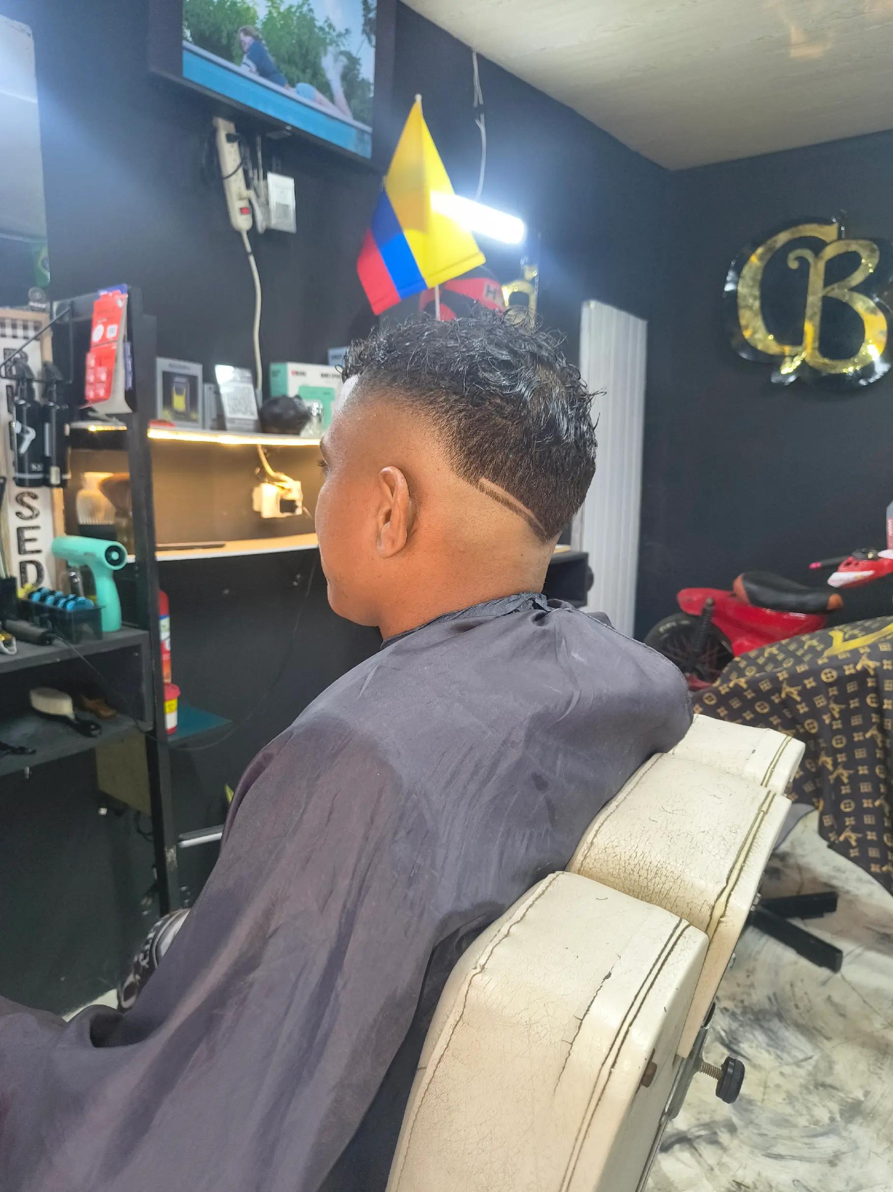 @Caandrews_Barber