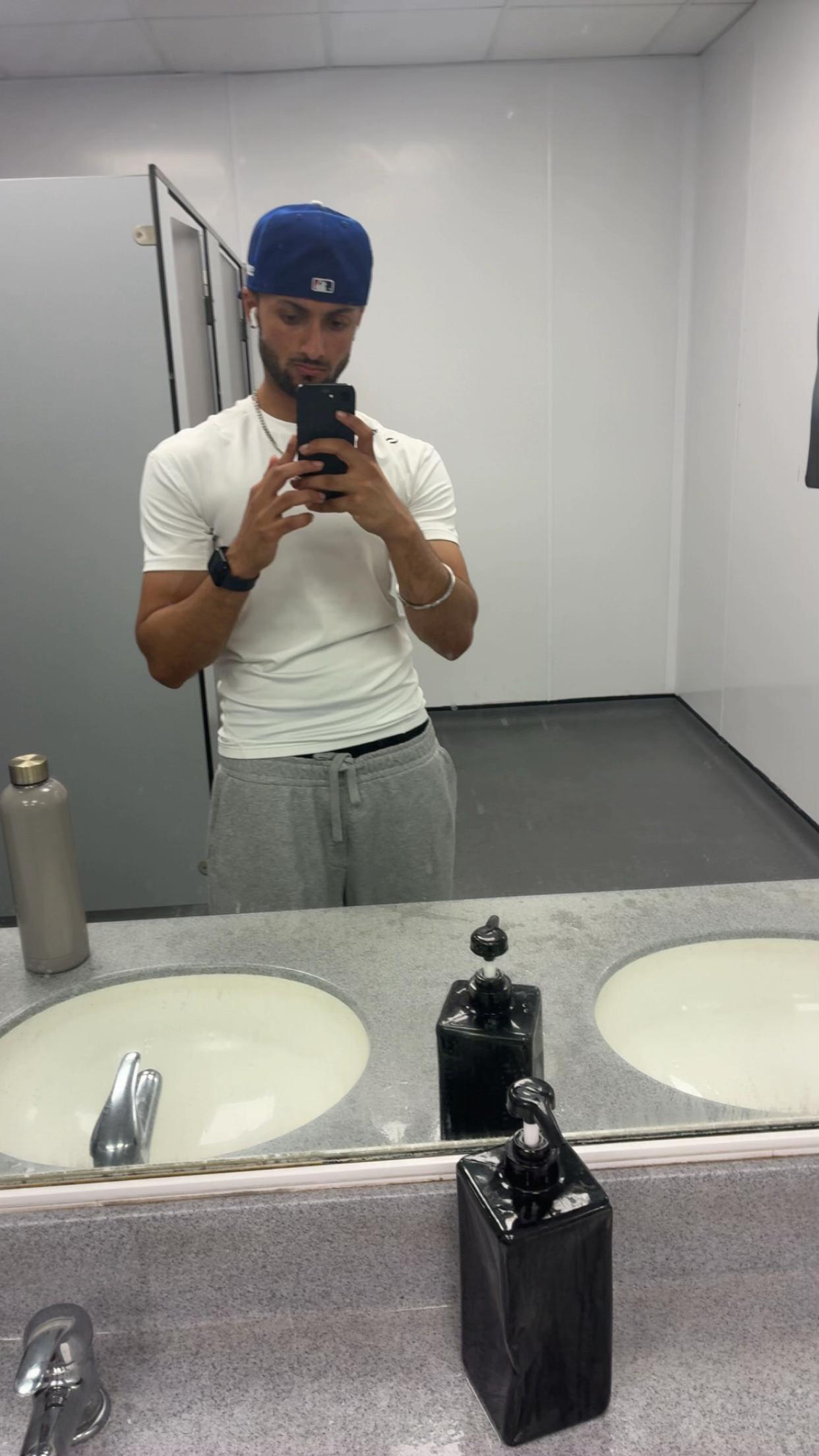 @R