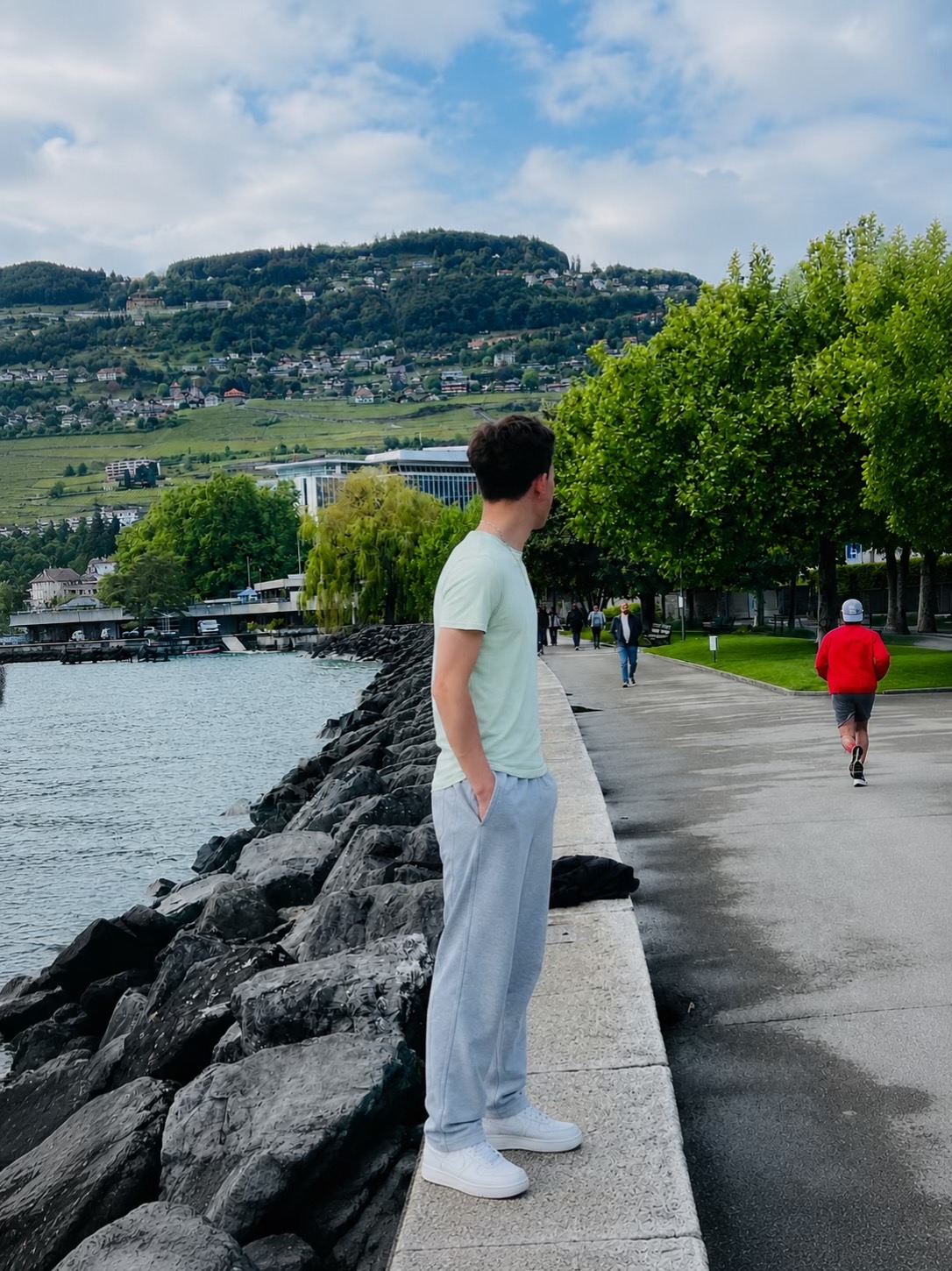 @Wahid 01🐉🥷🏻🇨🇭