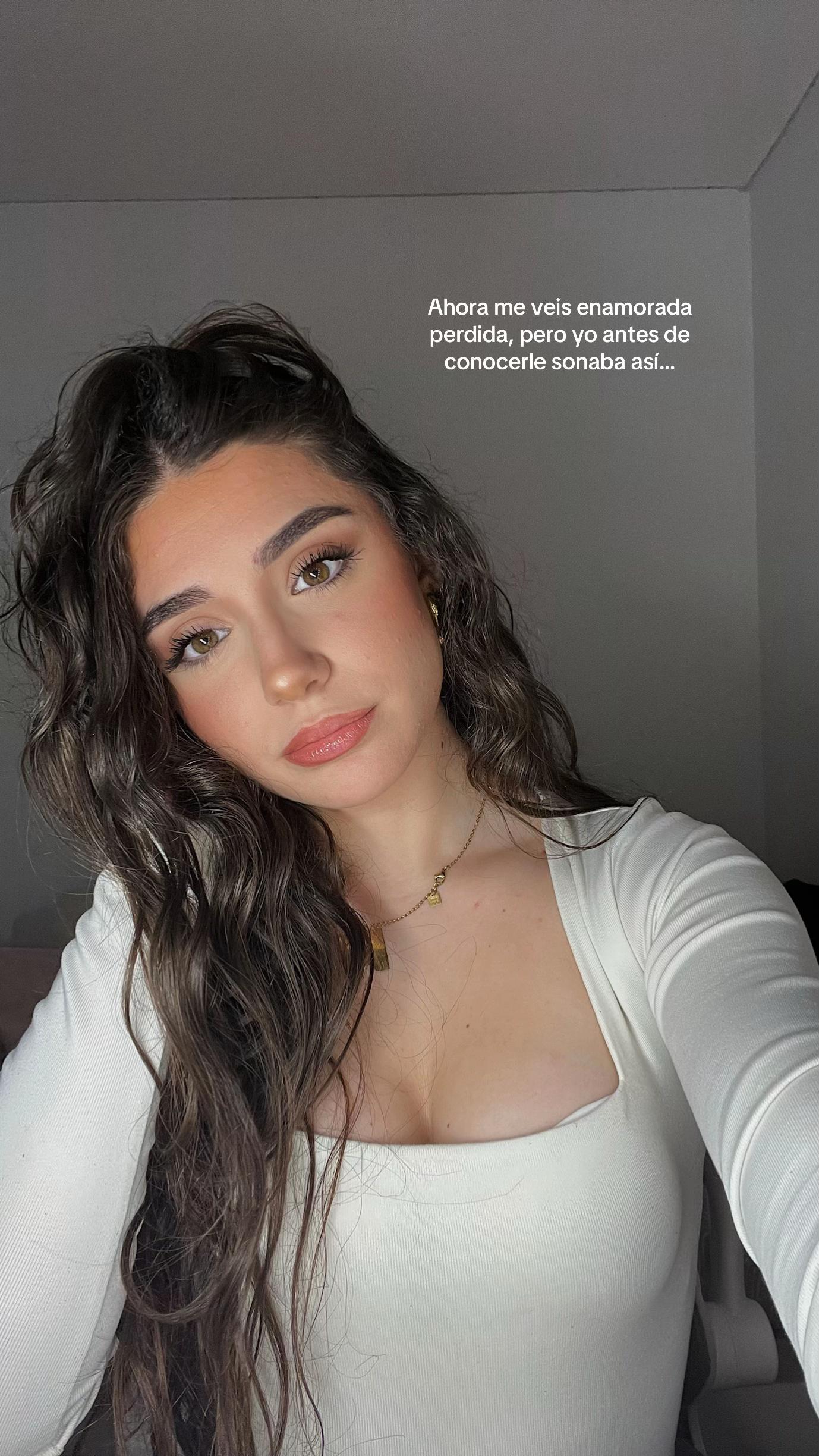 @NAIARA SALVADOR 🌸