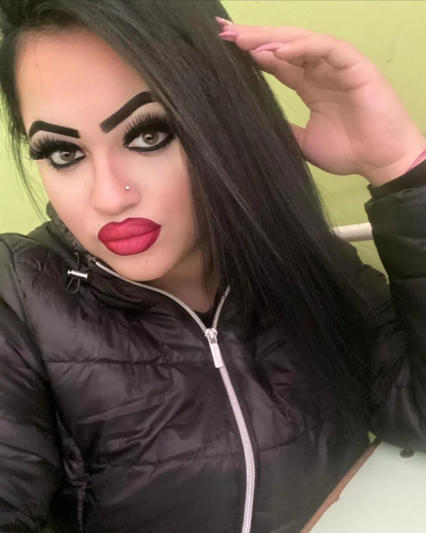 @_.Boglárka._