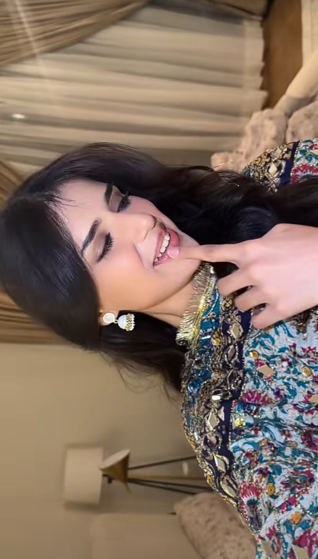 @(𝙬𝙝𝙮𝙖𝙡𝙬𝙖𝙮𝙨_اقصیٰ✯🥴•°