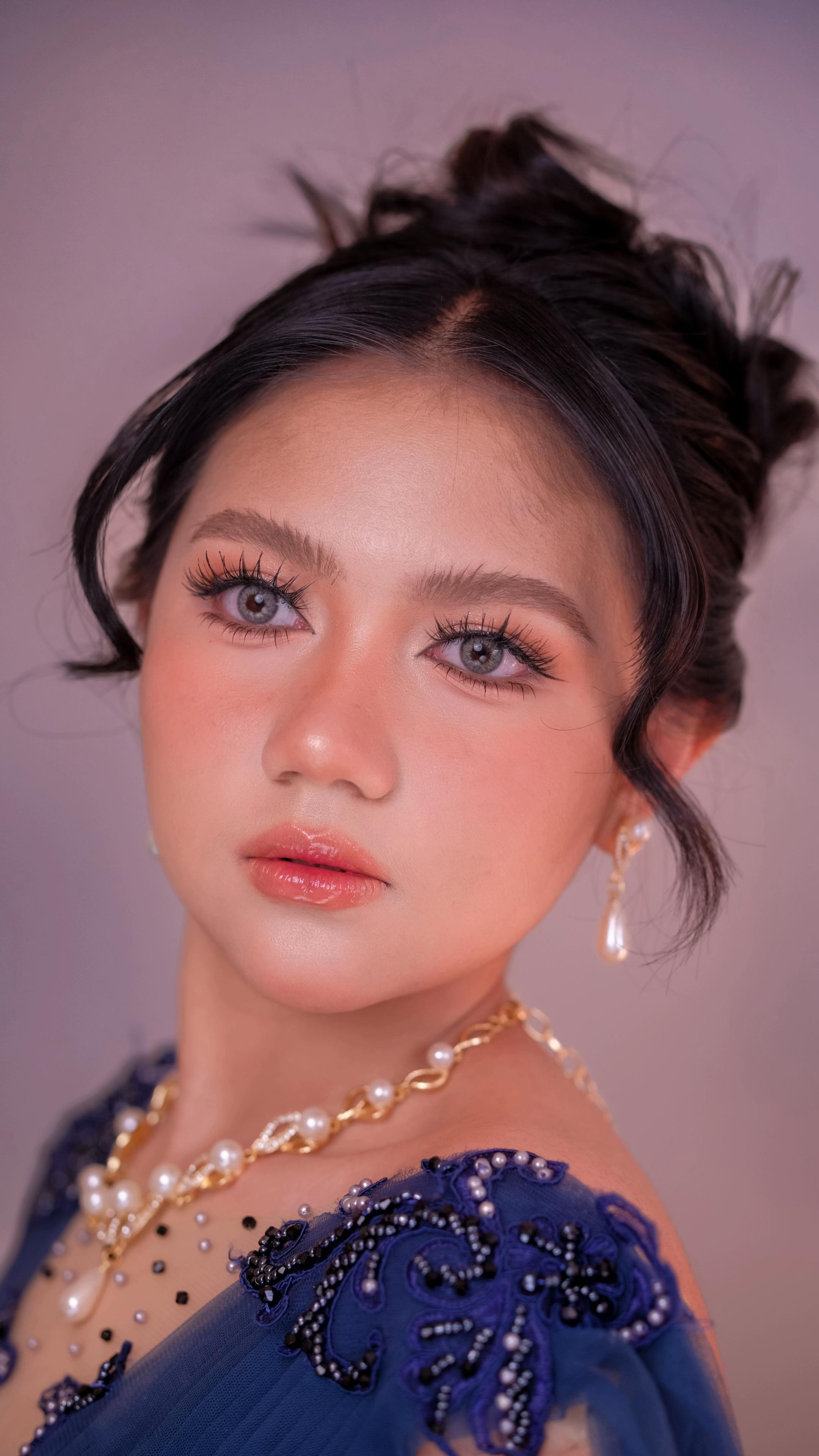 @applegayemakeupartist