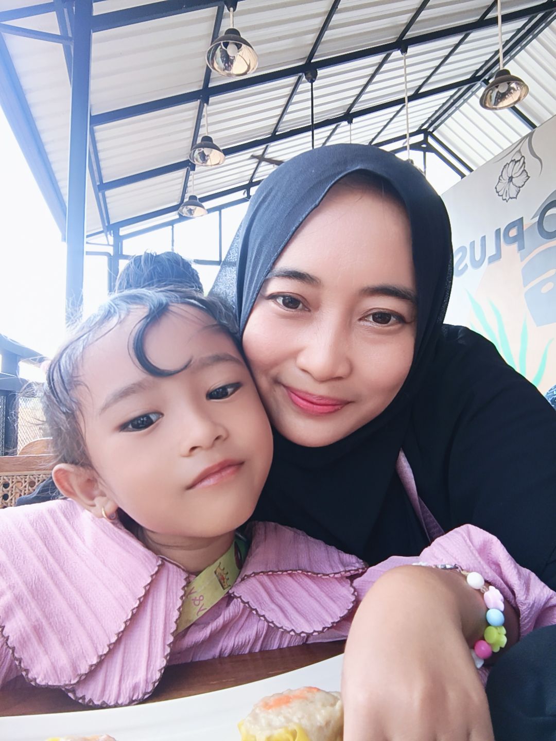 @Eilly Khanza Haura Nisrina