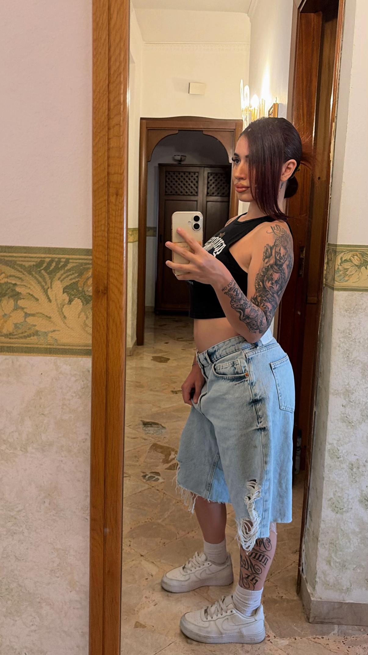 @🌟𝐓𝐇𝐄𝐑𝐄𝐀𝐋𝐌𝐁17🌟