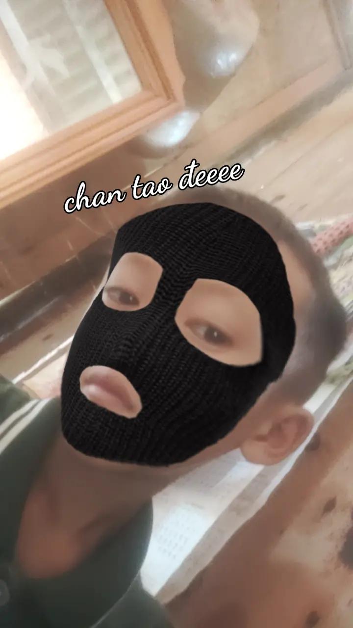 @cậu bé chơi gà