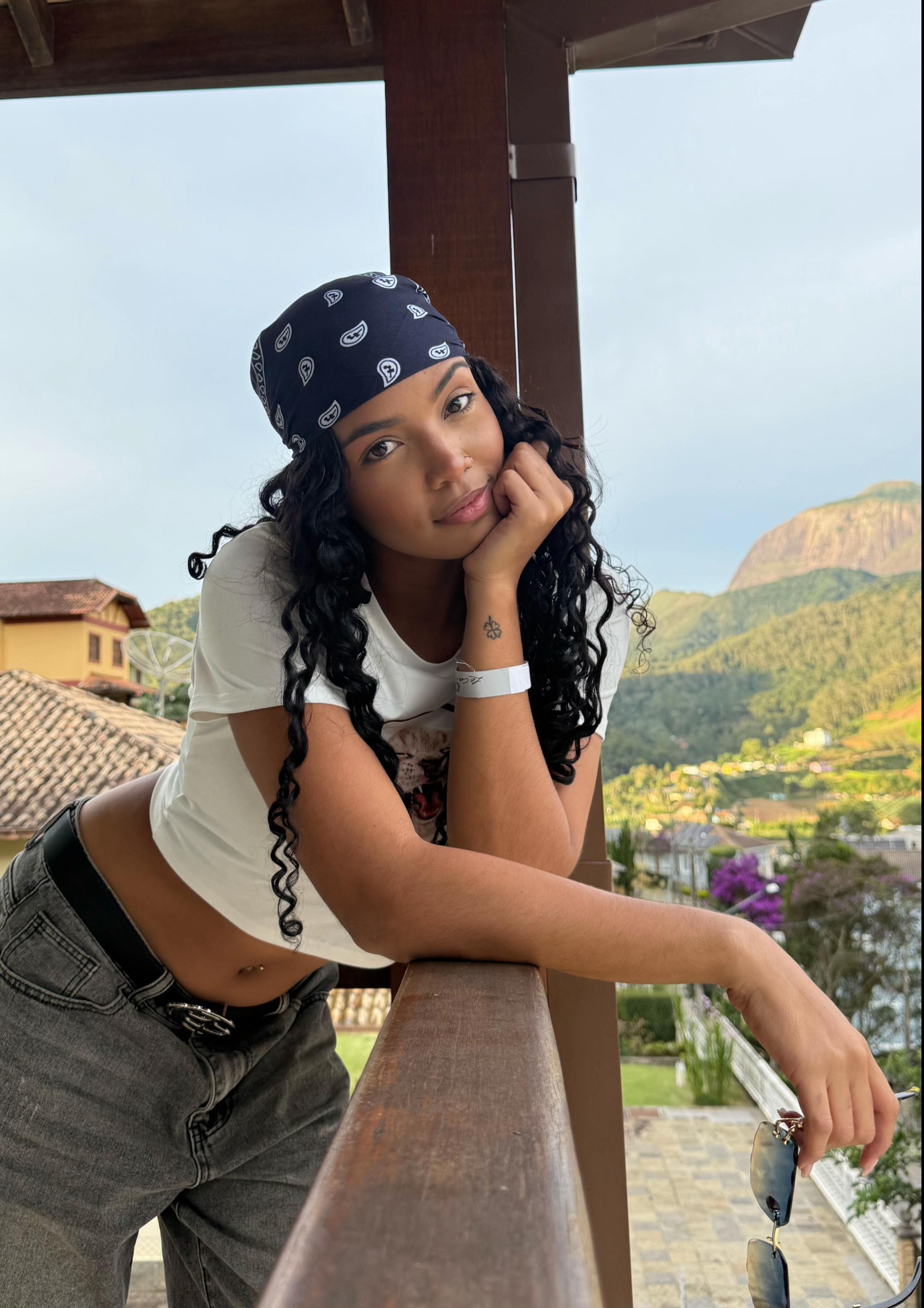 @evybaddiee
