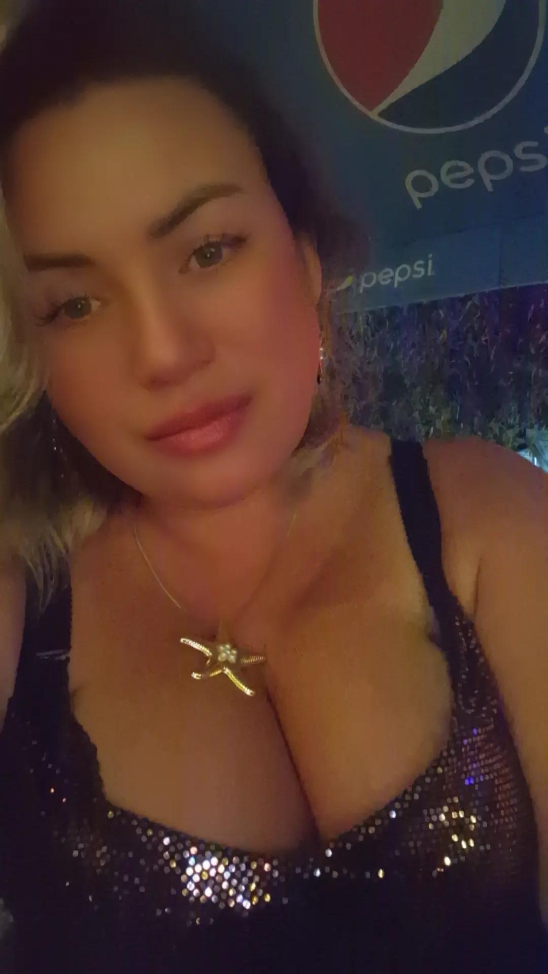 @Gorgeous woman💣