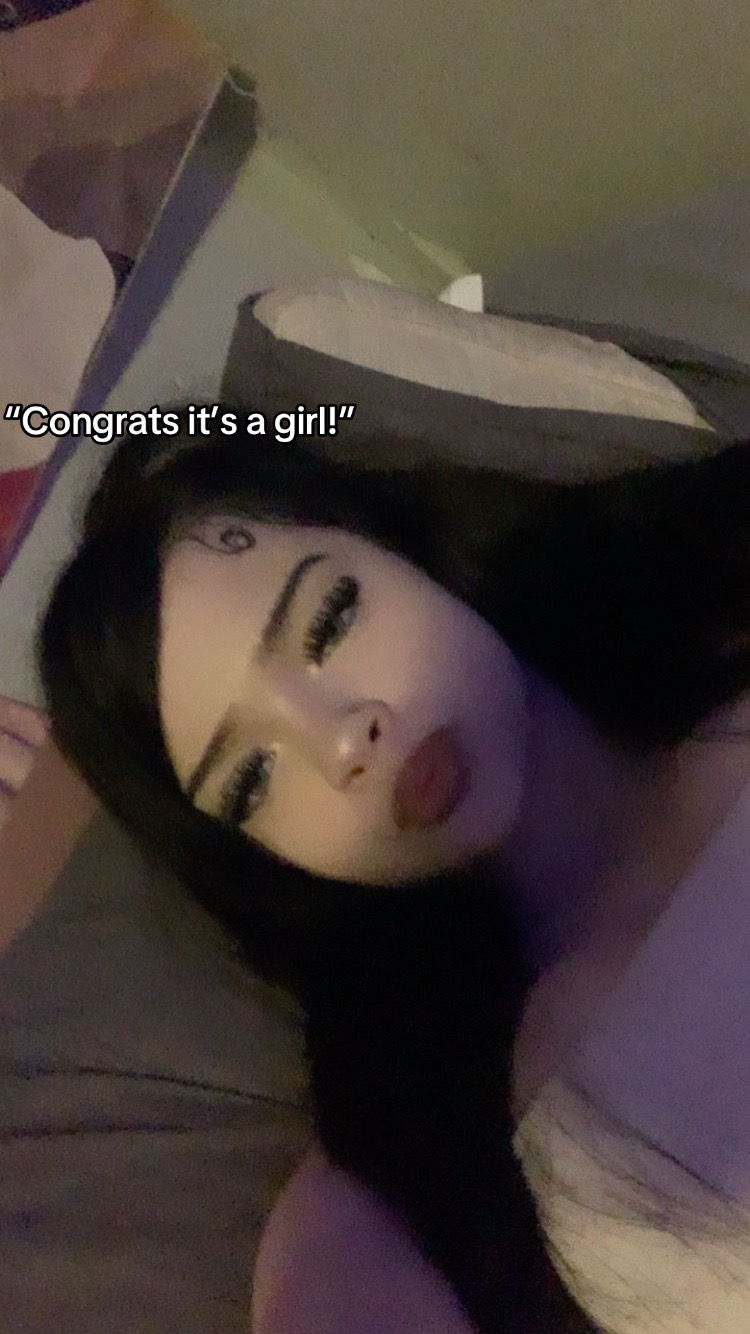 @𝓜🧟&zwj;♀️