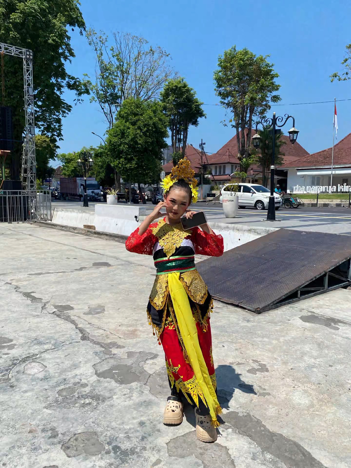 @Hi,ini dila