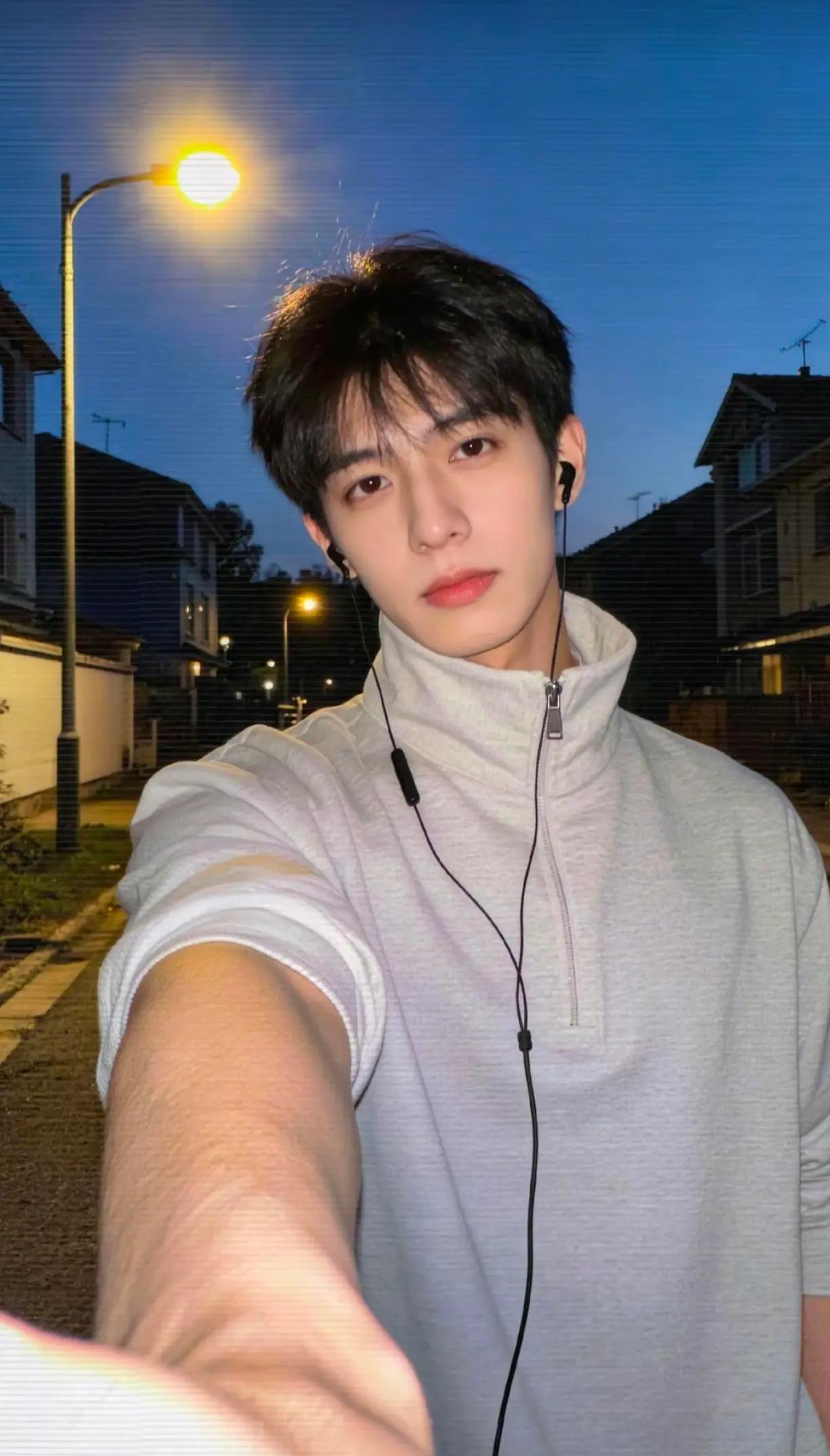 @Jiang Yunhao 姜允浩