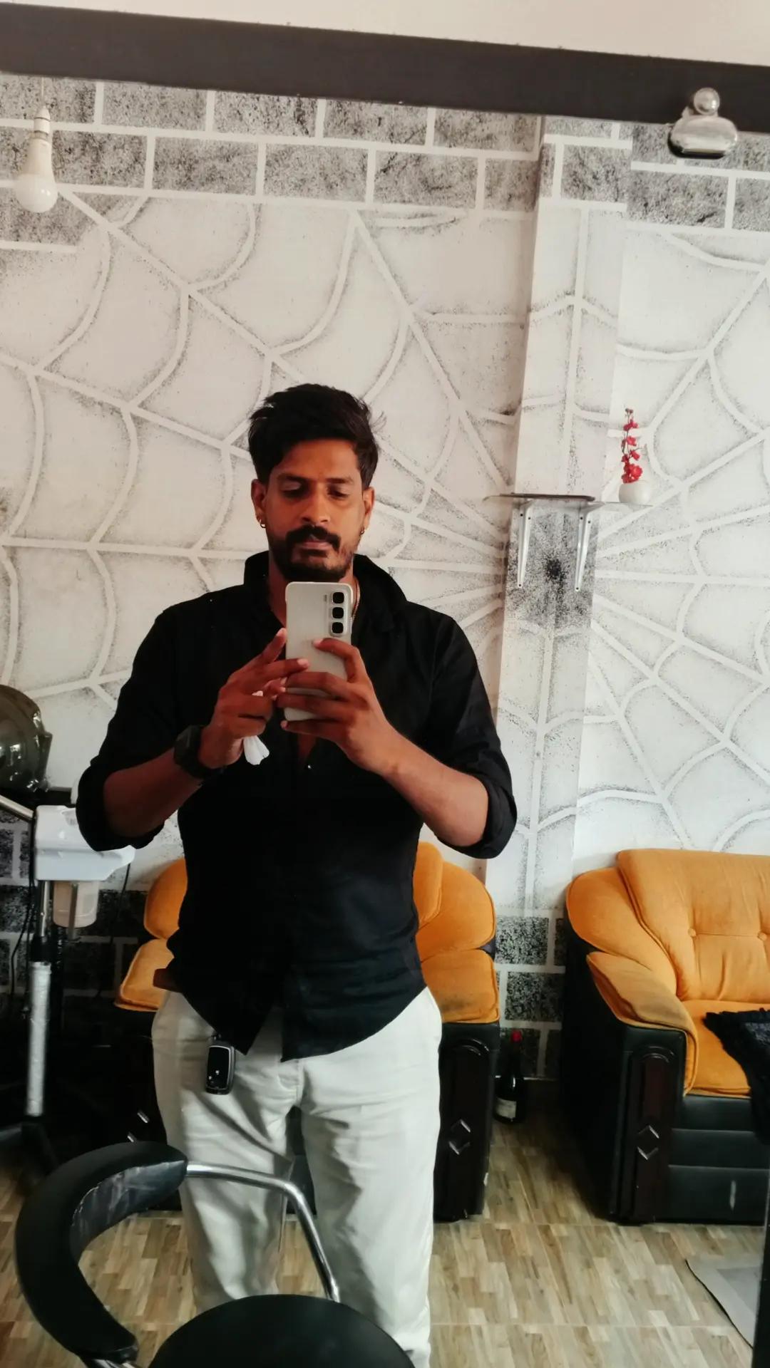 @s.karan🖤