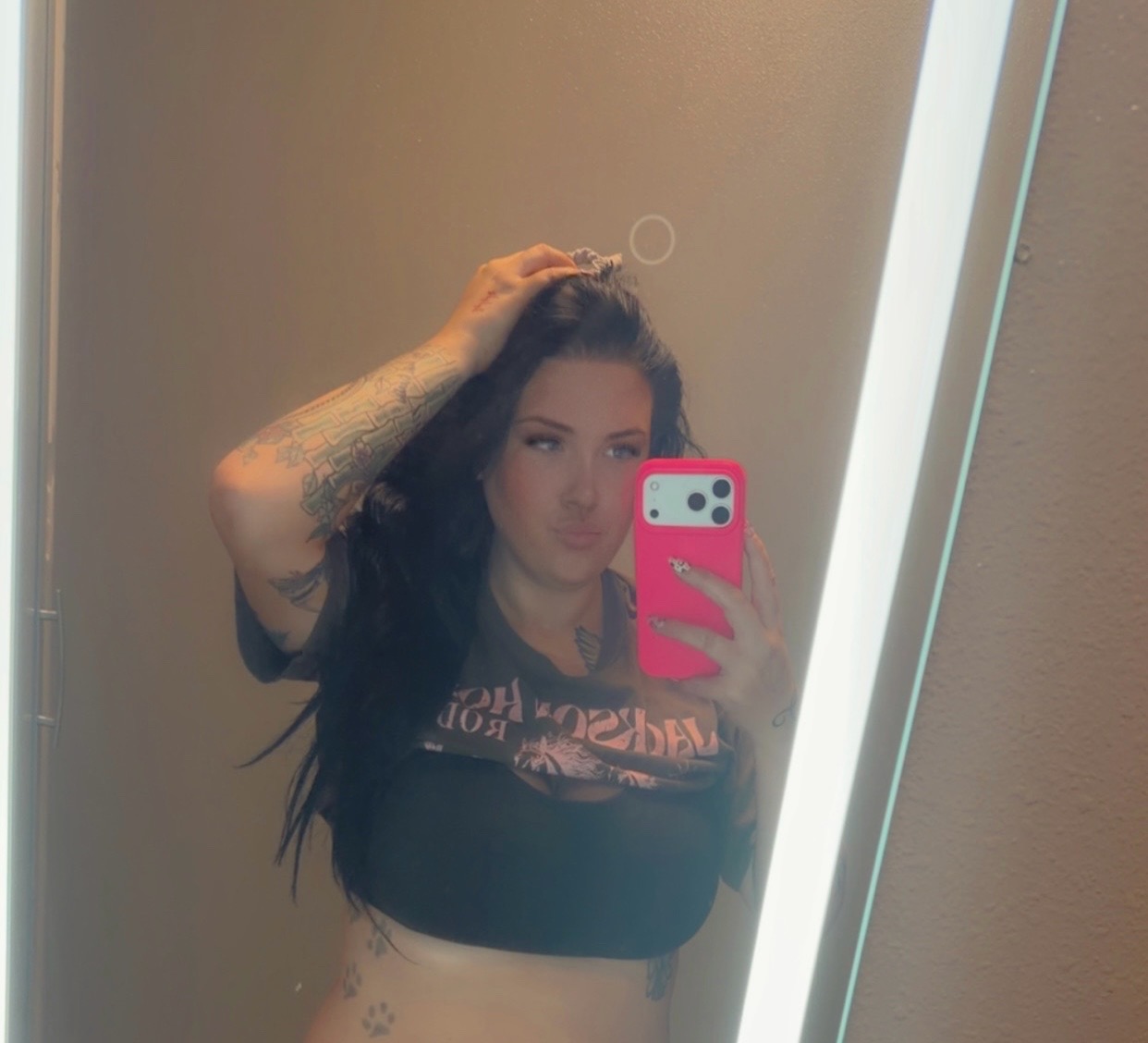 @SunkissedTrouble☀️🌶️