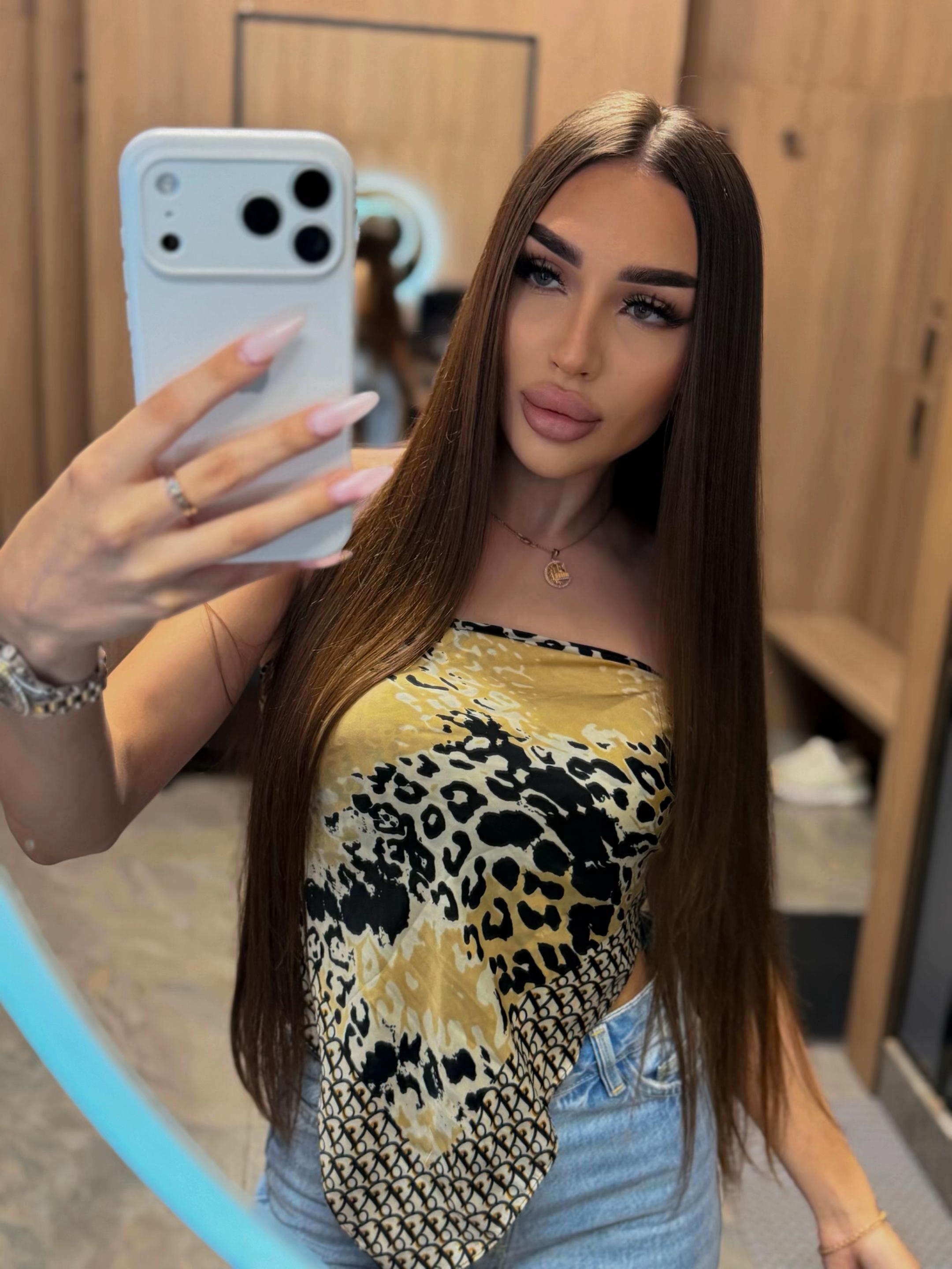 @𝑺𝒂𝒌𝒊𝒔𝒉𝒂🌺