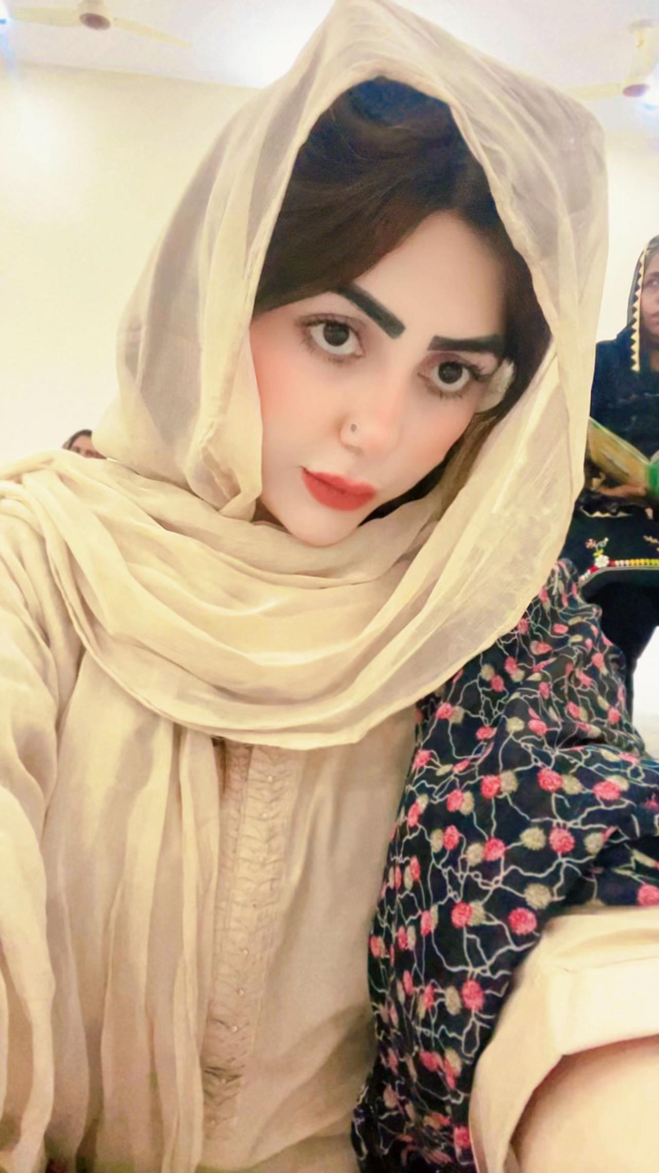 @Nusrat_Pathan
