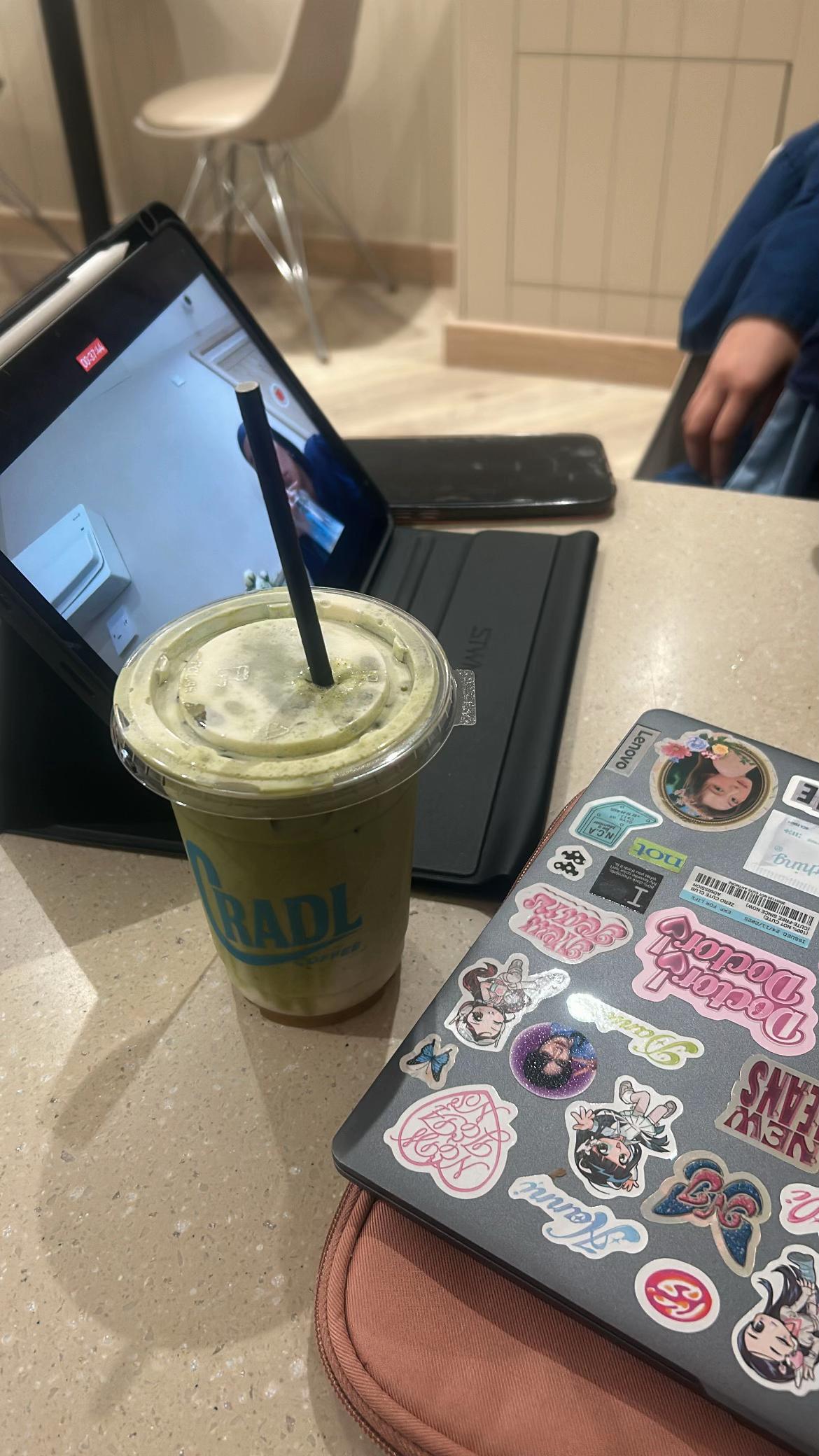@junny ໒꒱
