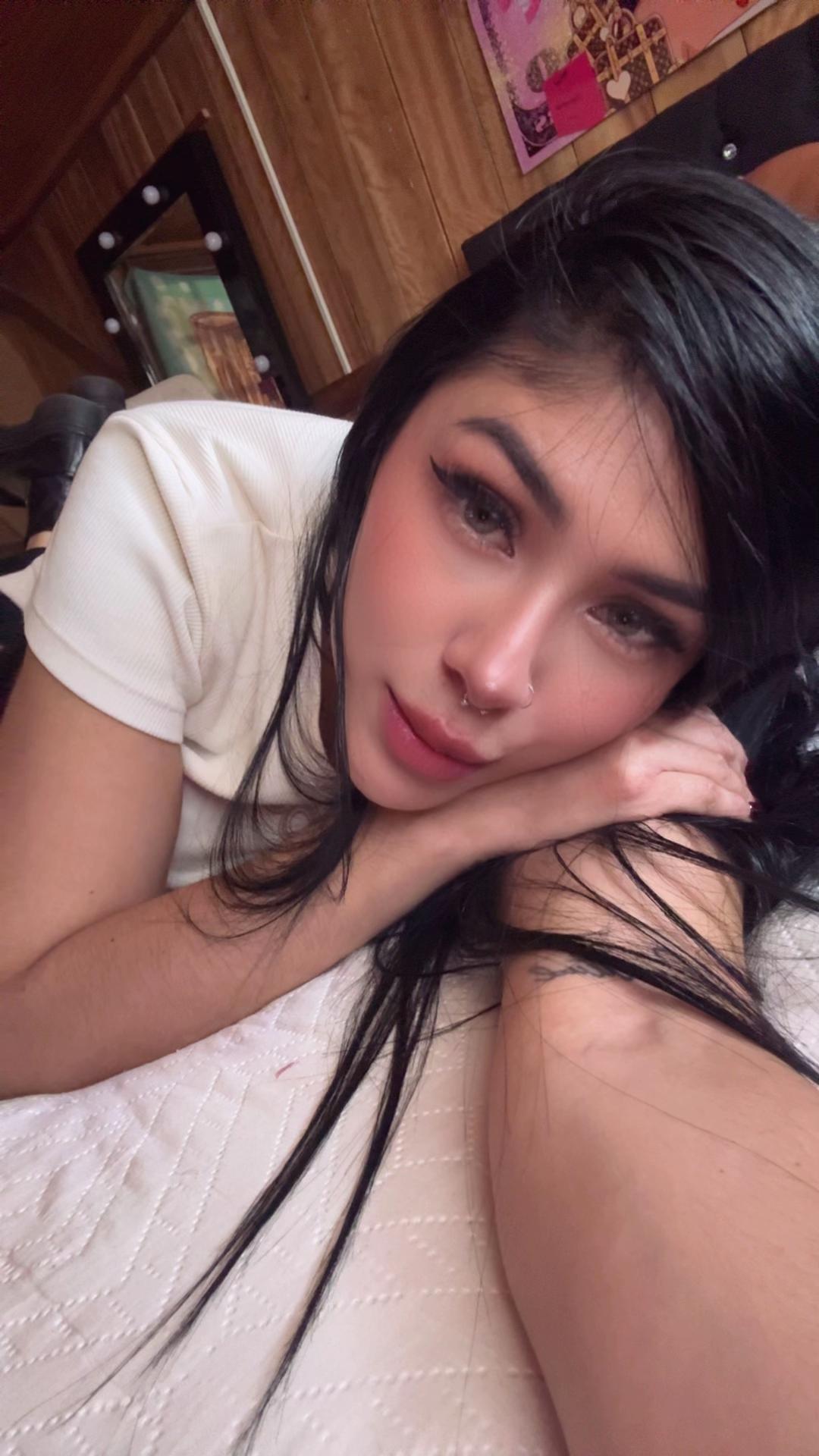 @💣&Aacute;ngela Vivi