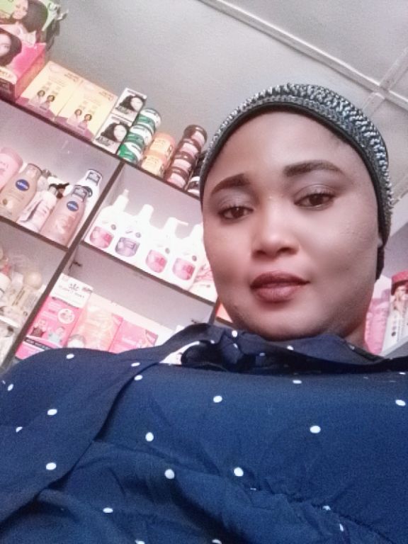 @Abiola@🤑🥰🥰 estymome