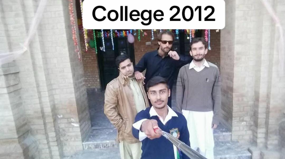 @Ferry_khan98