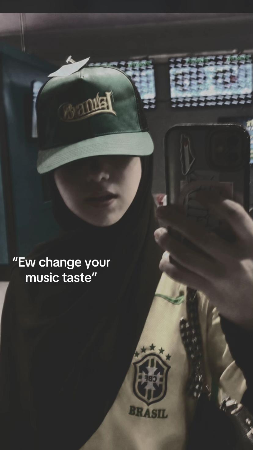 @✧ 𝓚𝓠𝓾𝓮𝓮𝓷 ✧