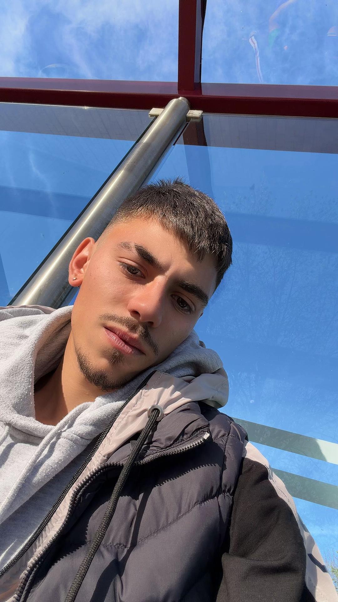 @Never Give Up 🖤🫤