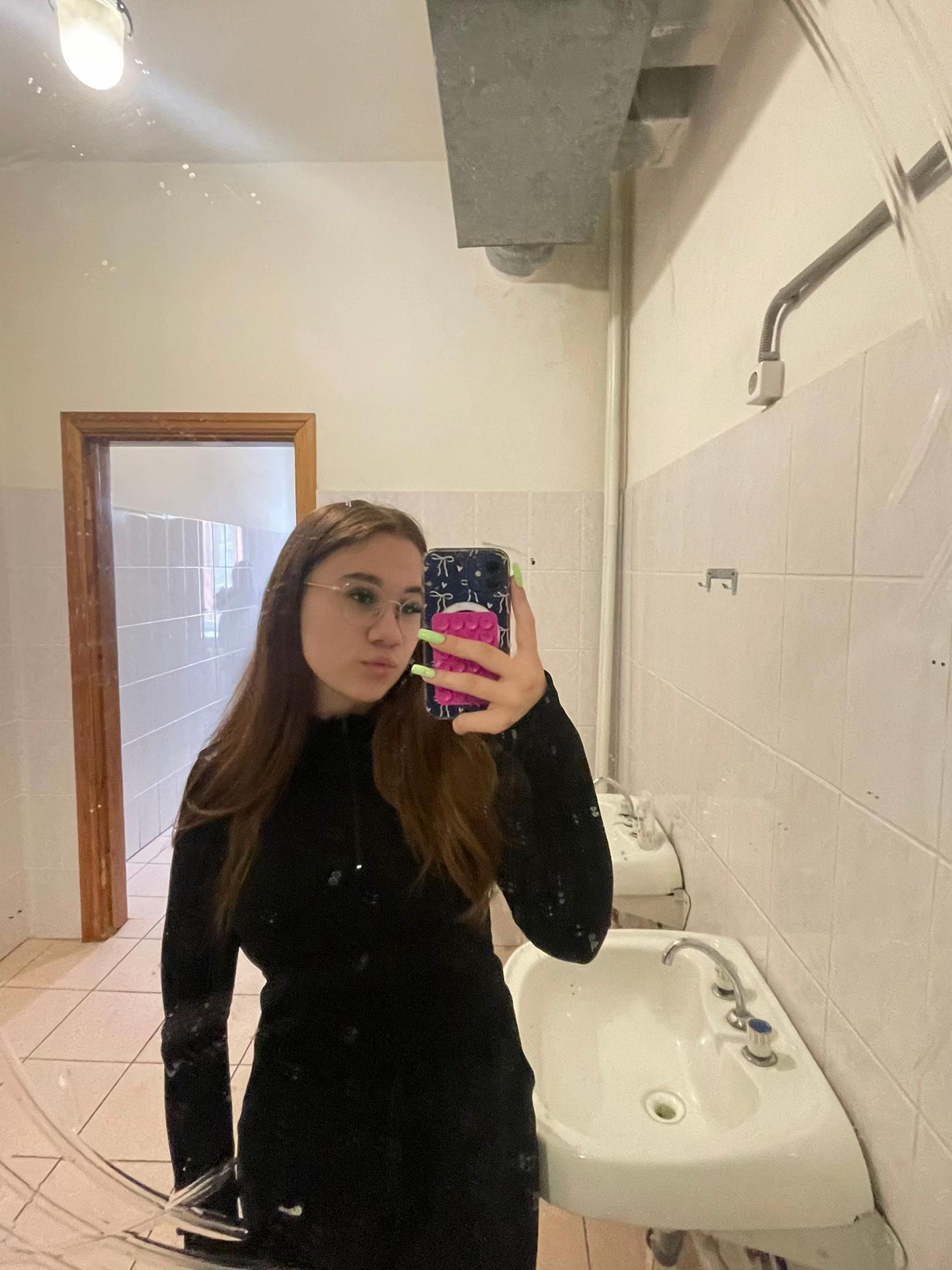 @𝐑𝐢💘