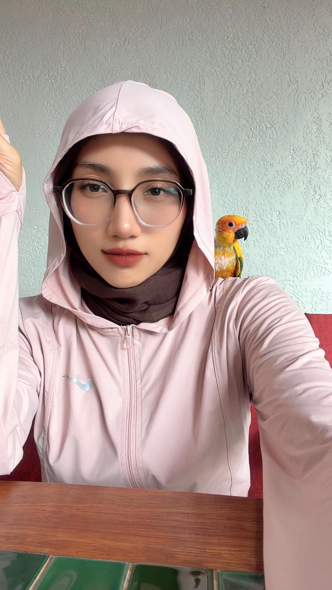 @Hetiemeilanii