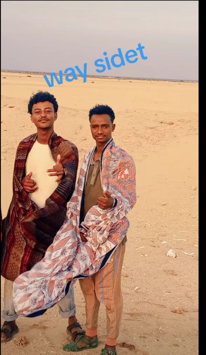@Amoyti Dawwe🦒✍️🥀