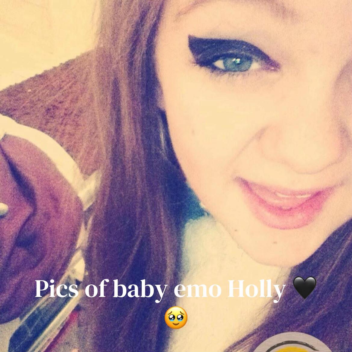 @Holly⛓️🖤