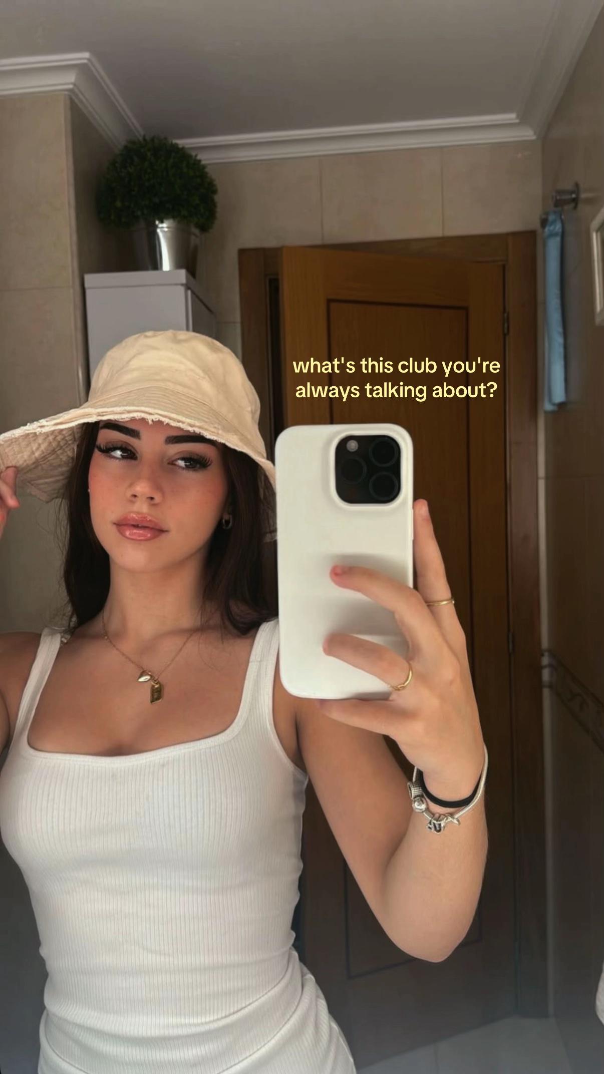 @𝘬𝘪𝘭𝘪𝘢𝘯𝘢