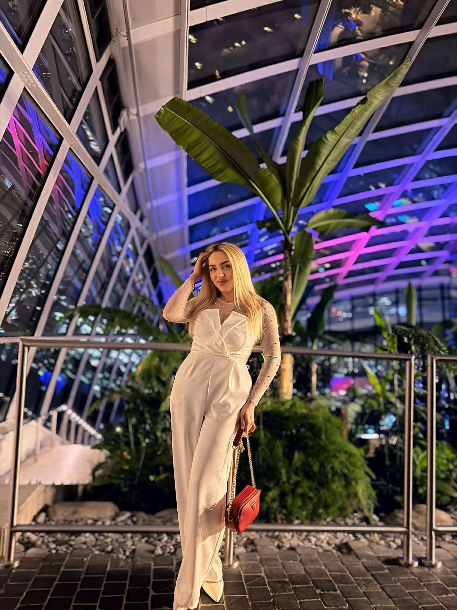 @ℰ𝓁ℯ𝓃𝒶