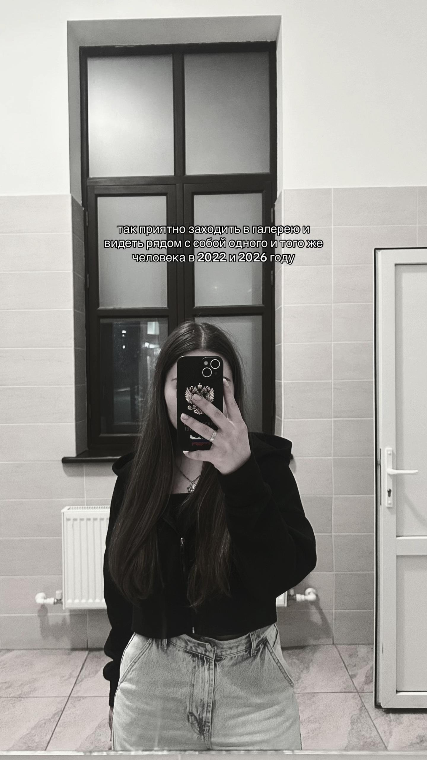 @𝐕.