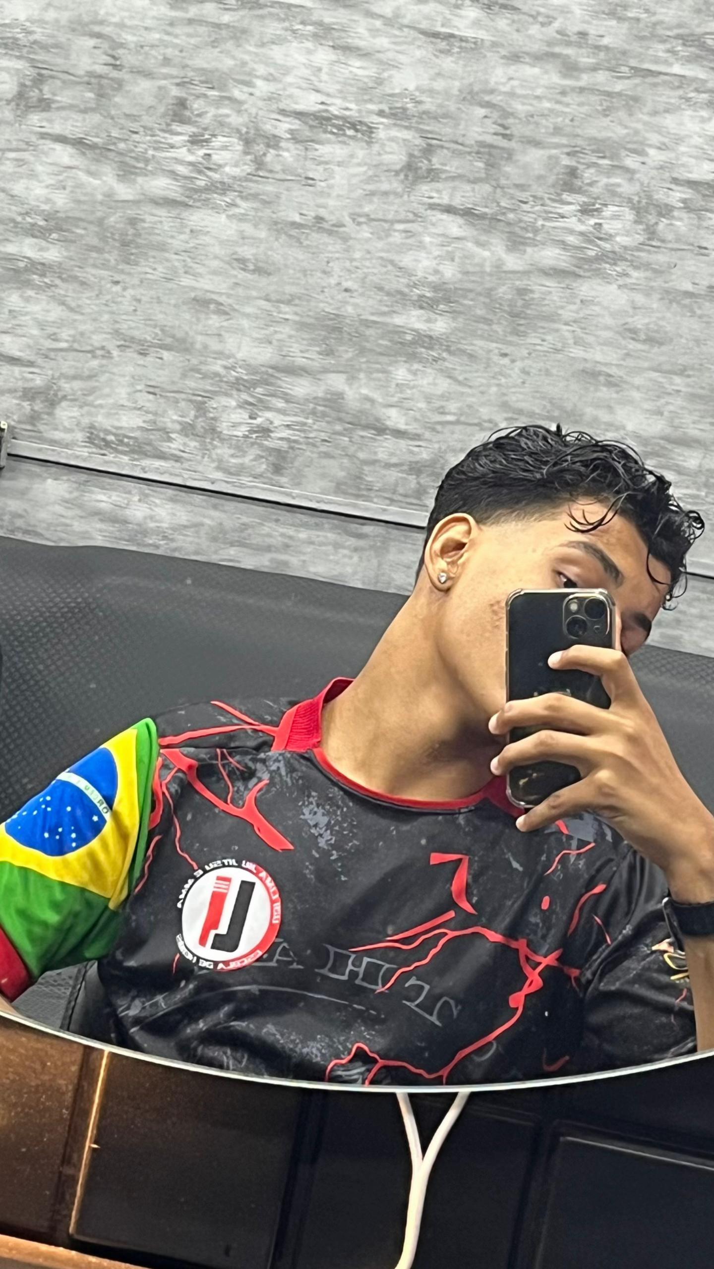 @raphaeljj_