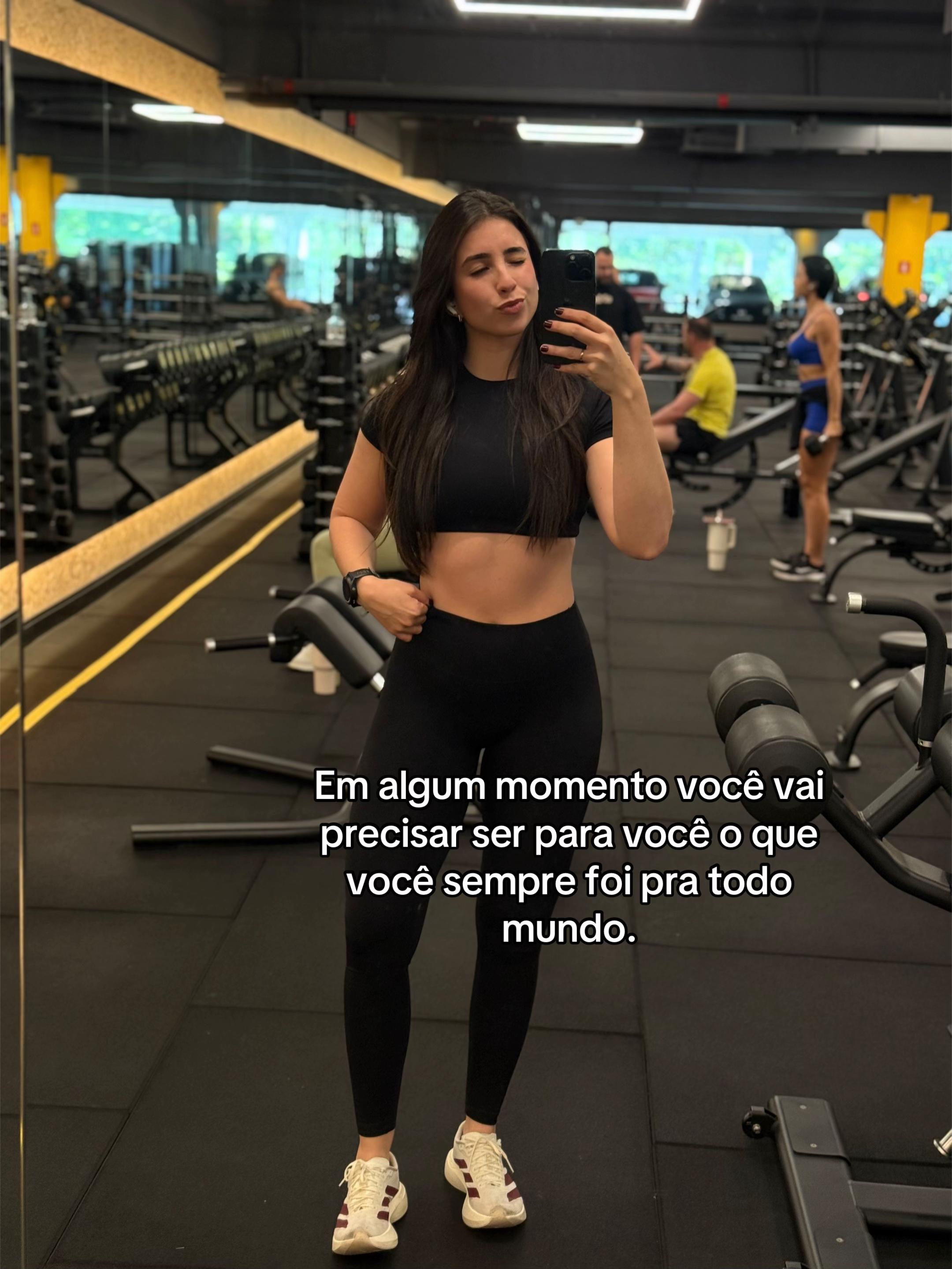 @larah_chris