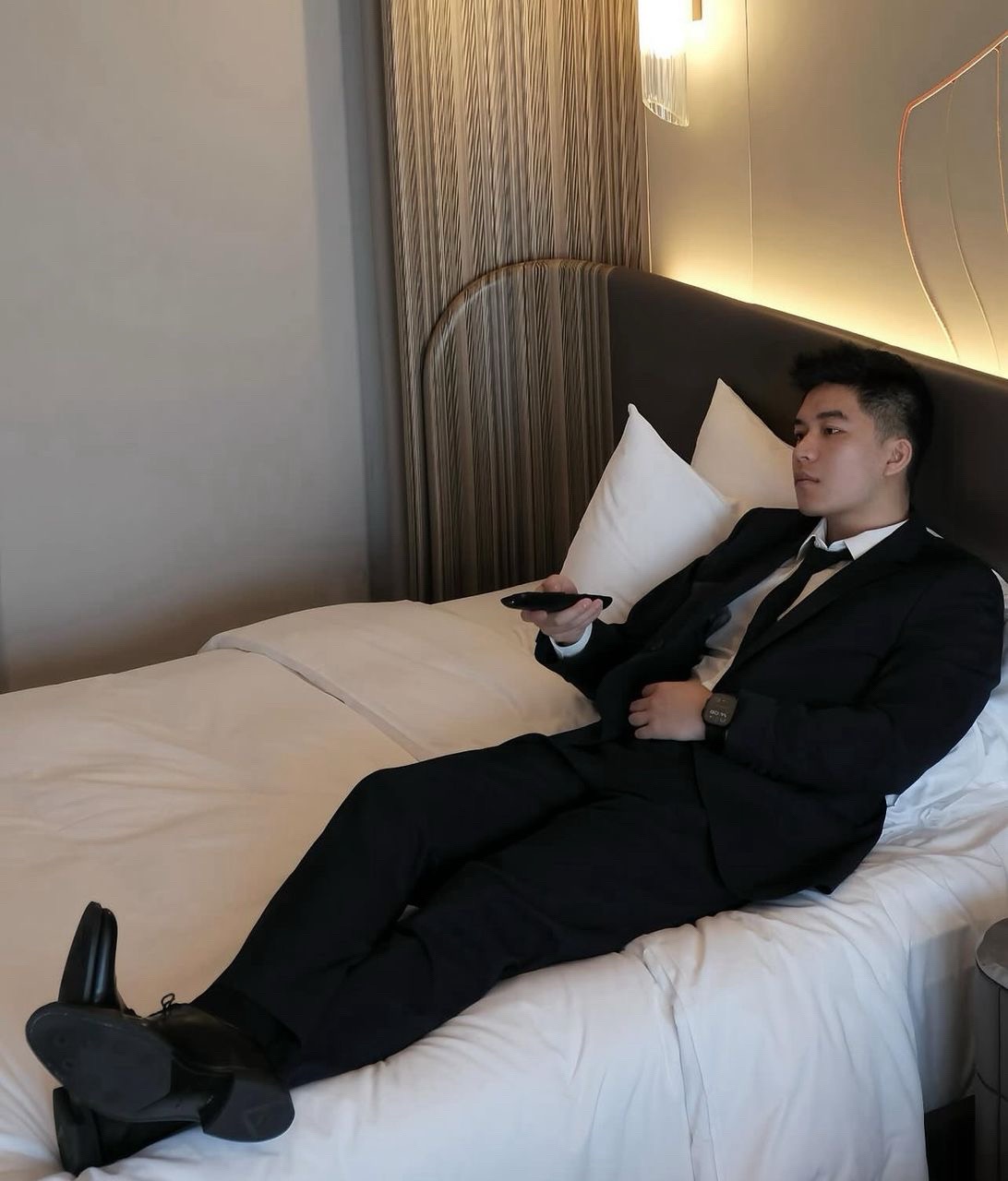 @킴 힐러리