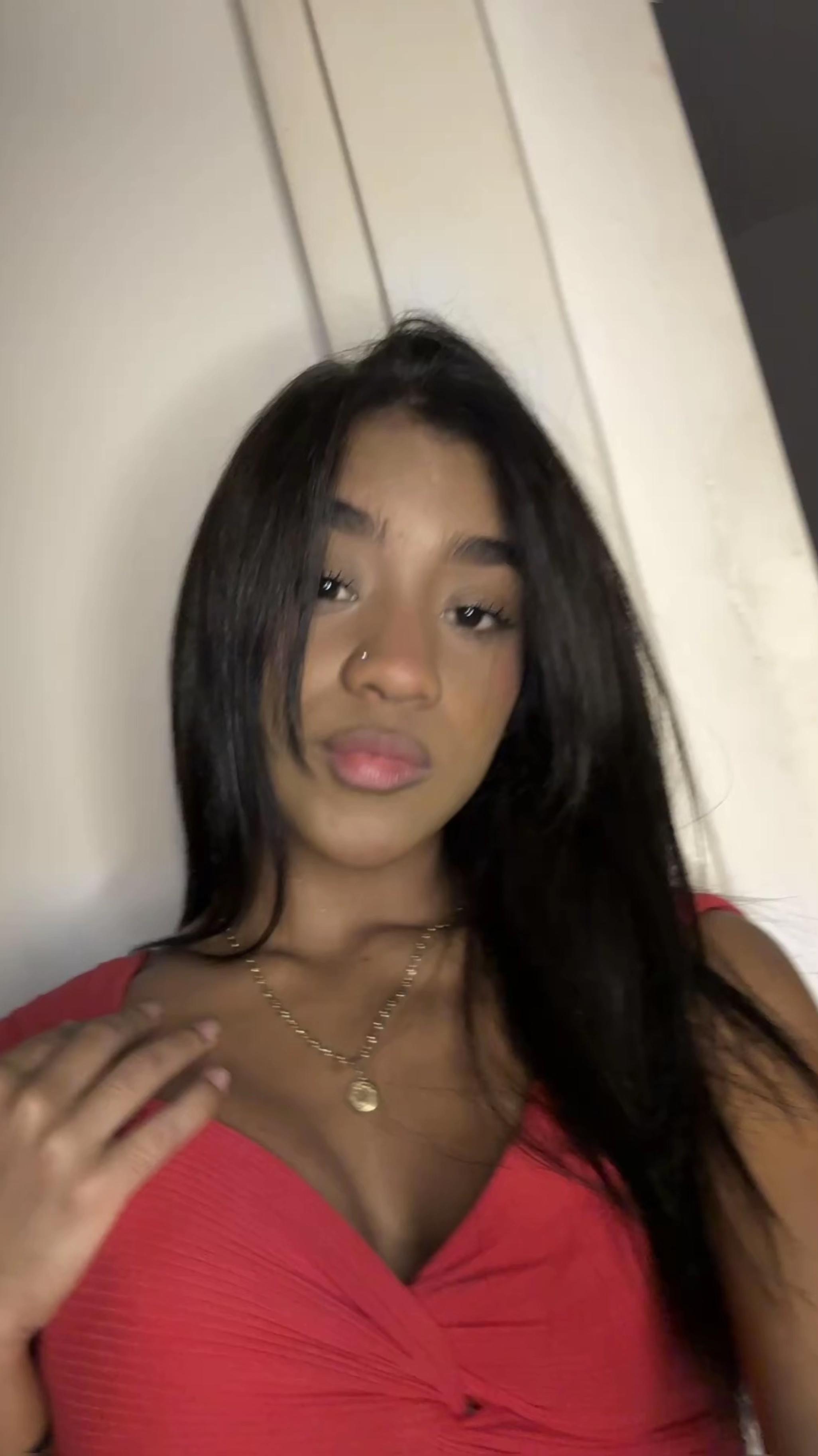 @𝒮𝑜𝒻&iacute;𝒶 𝒮𝒽𝒶𝓇𝓁𝑜𝓉𝒽𝑒