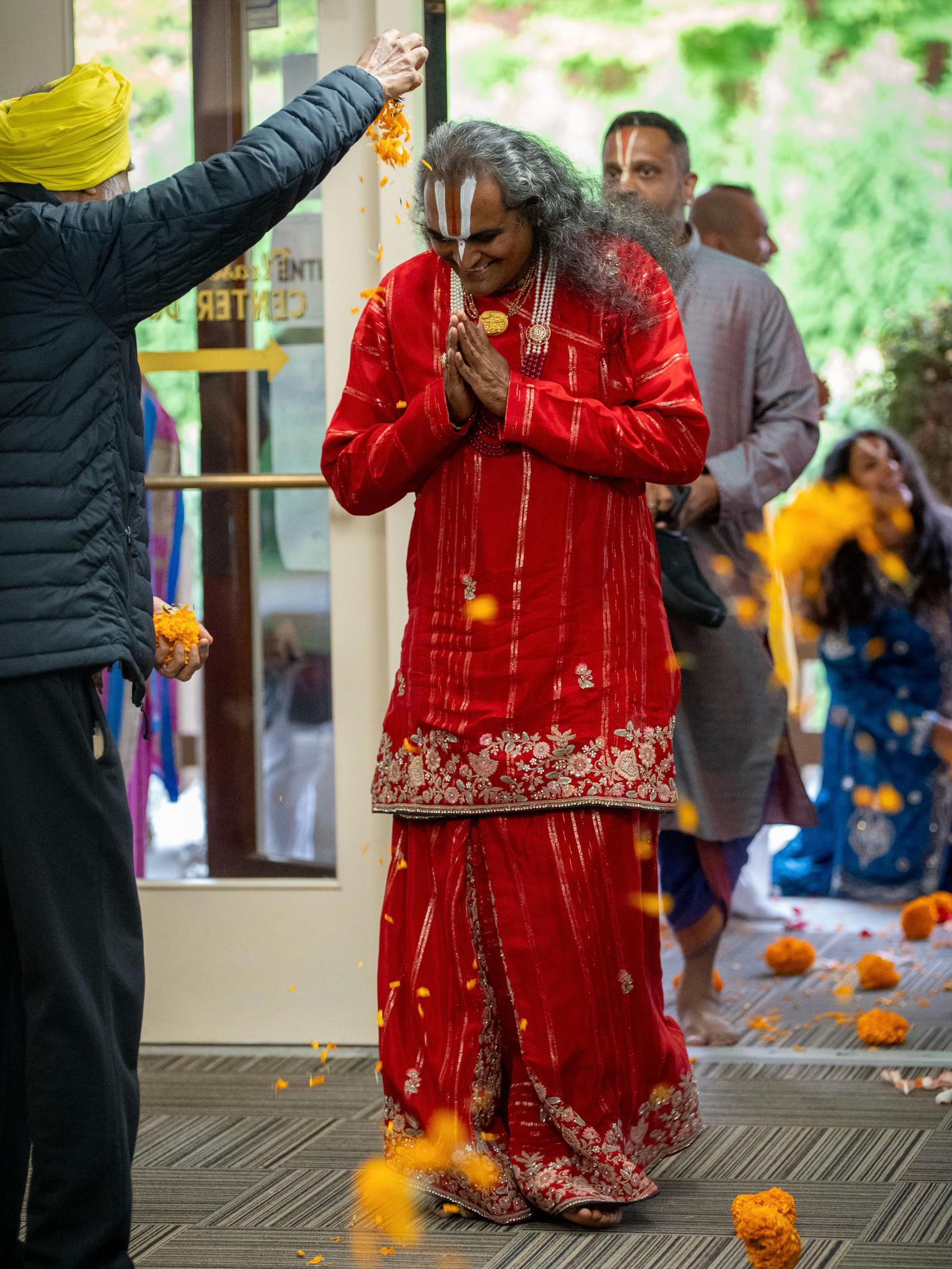 @Paramahamsa Vishwananda