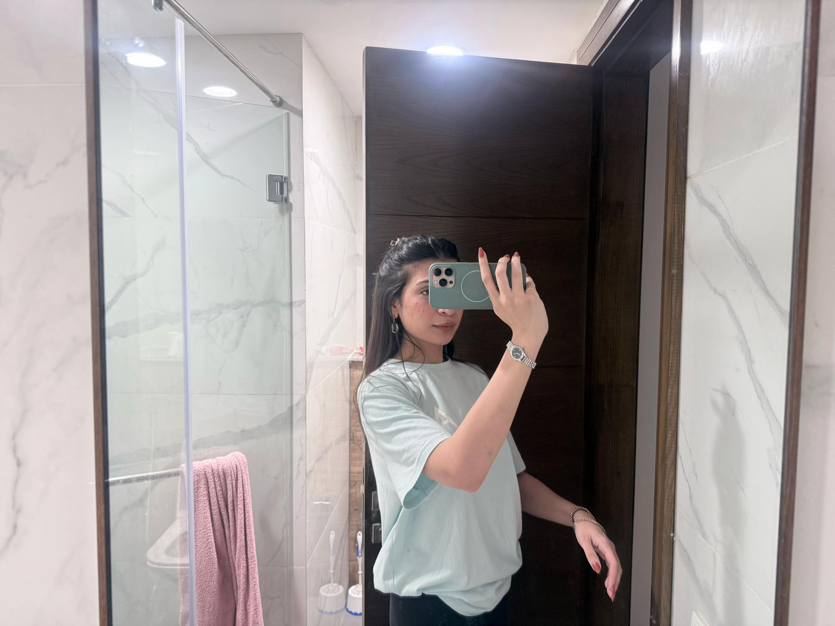 @alizehzarah