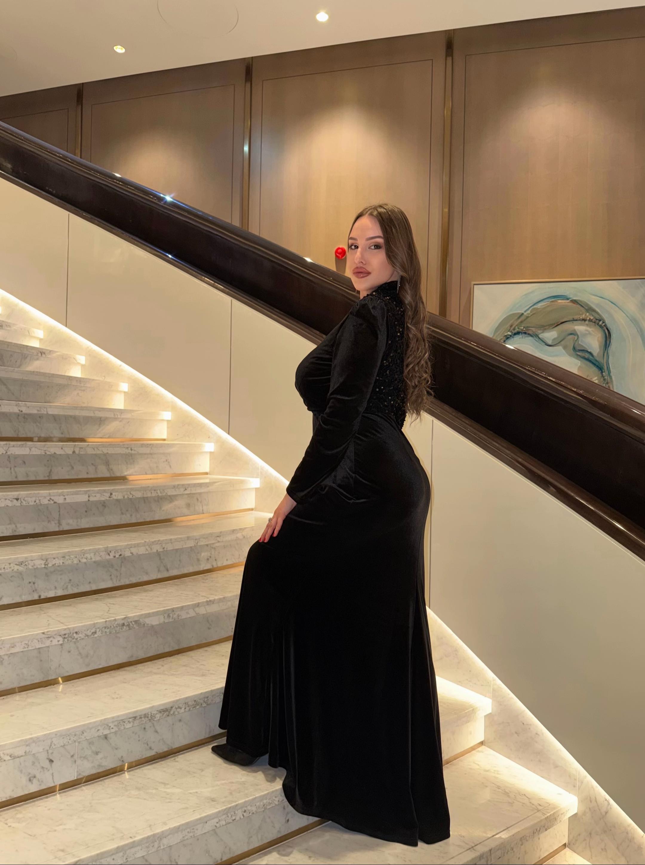 @👑 𝐀𝐋𝐄𝐊𝐒𝐀𝐍𝐃𝐑𝐀 👑