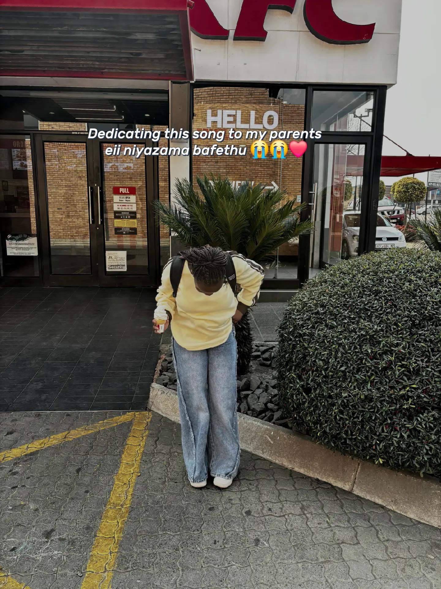 @Angiɛ🫵🇬🇭
