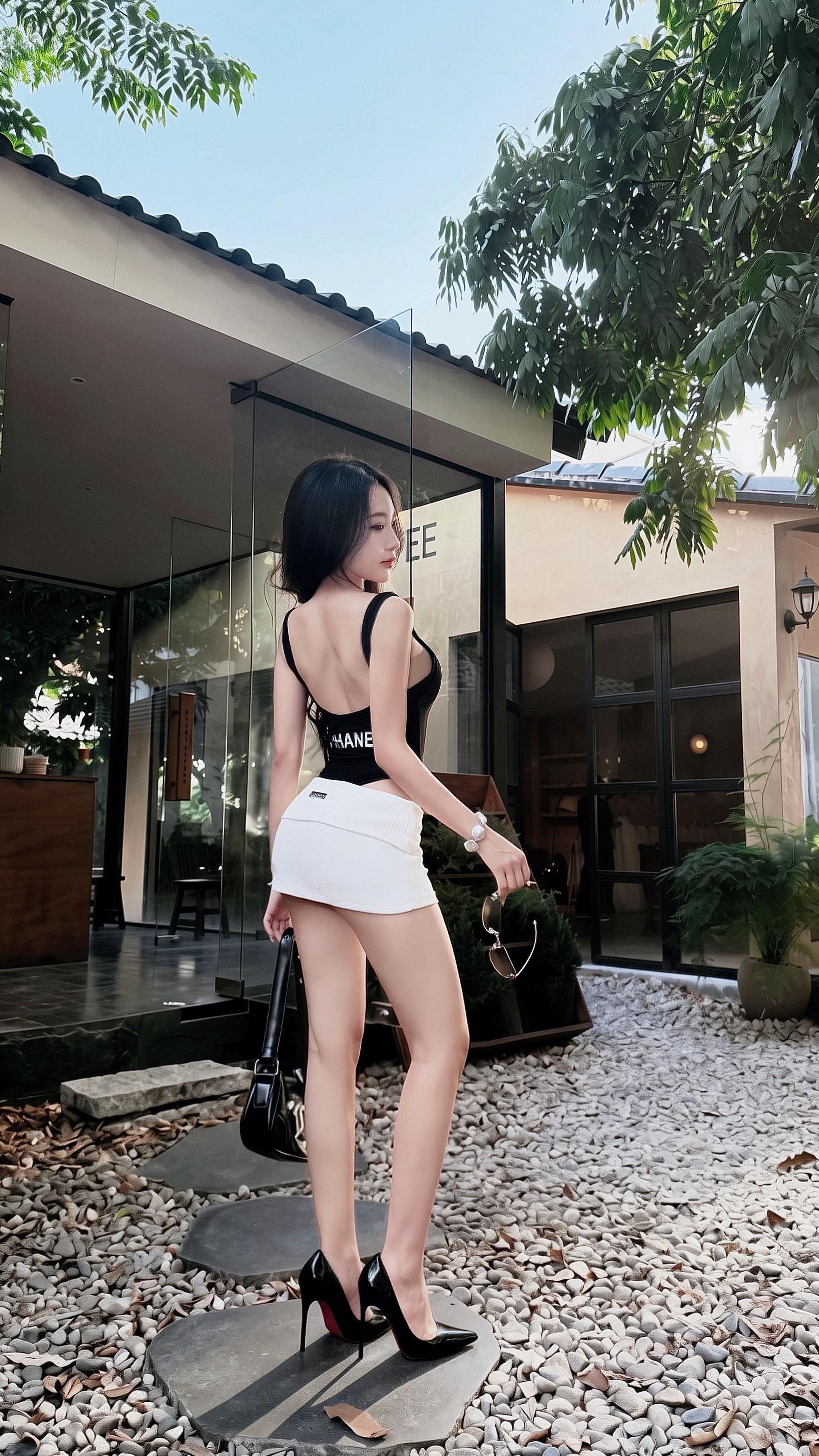 @🖤
