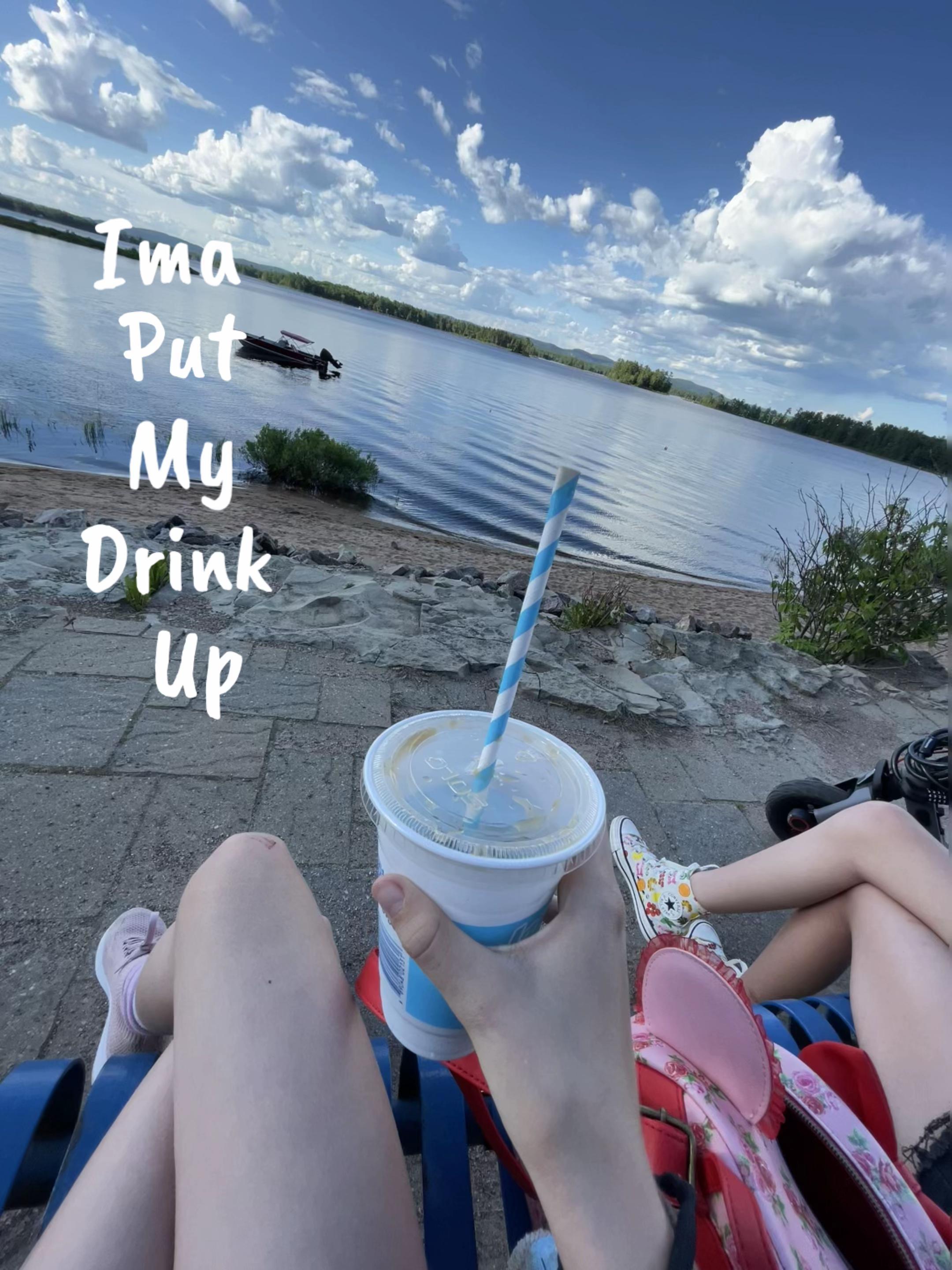 @𝓒𝓱𝓪𝓻𝓵𝓮𝓲𝓰𝓱