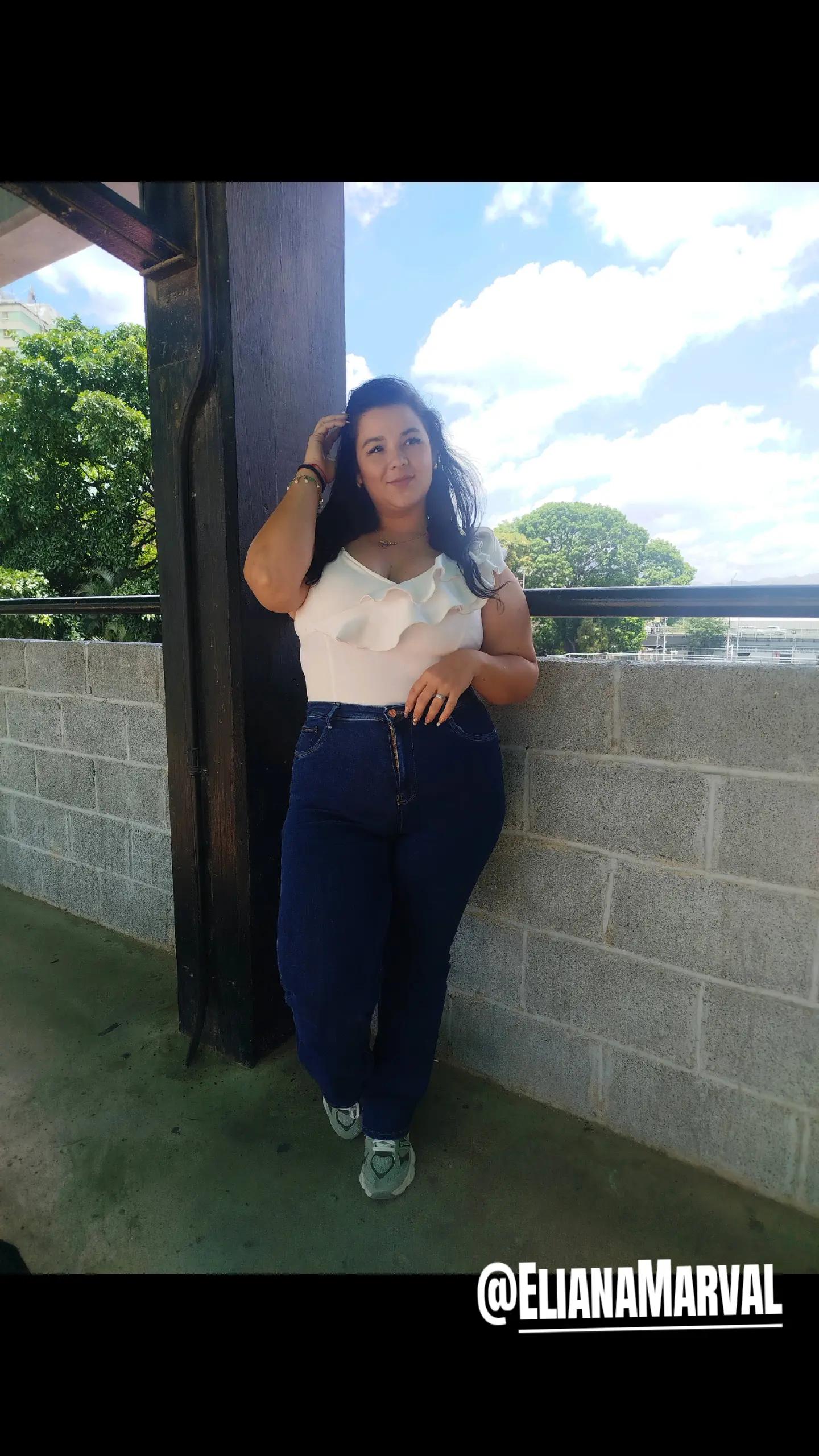 @Eliana Marval