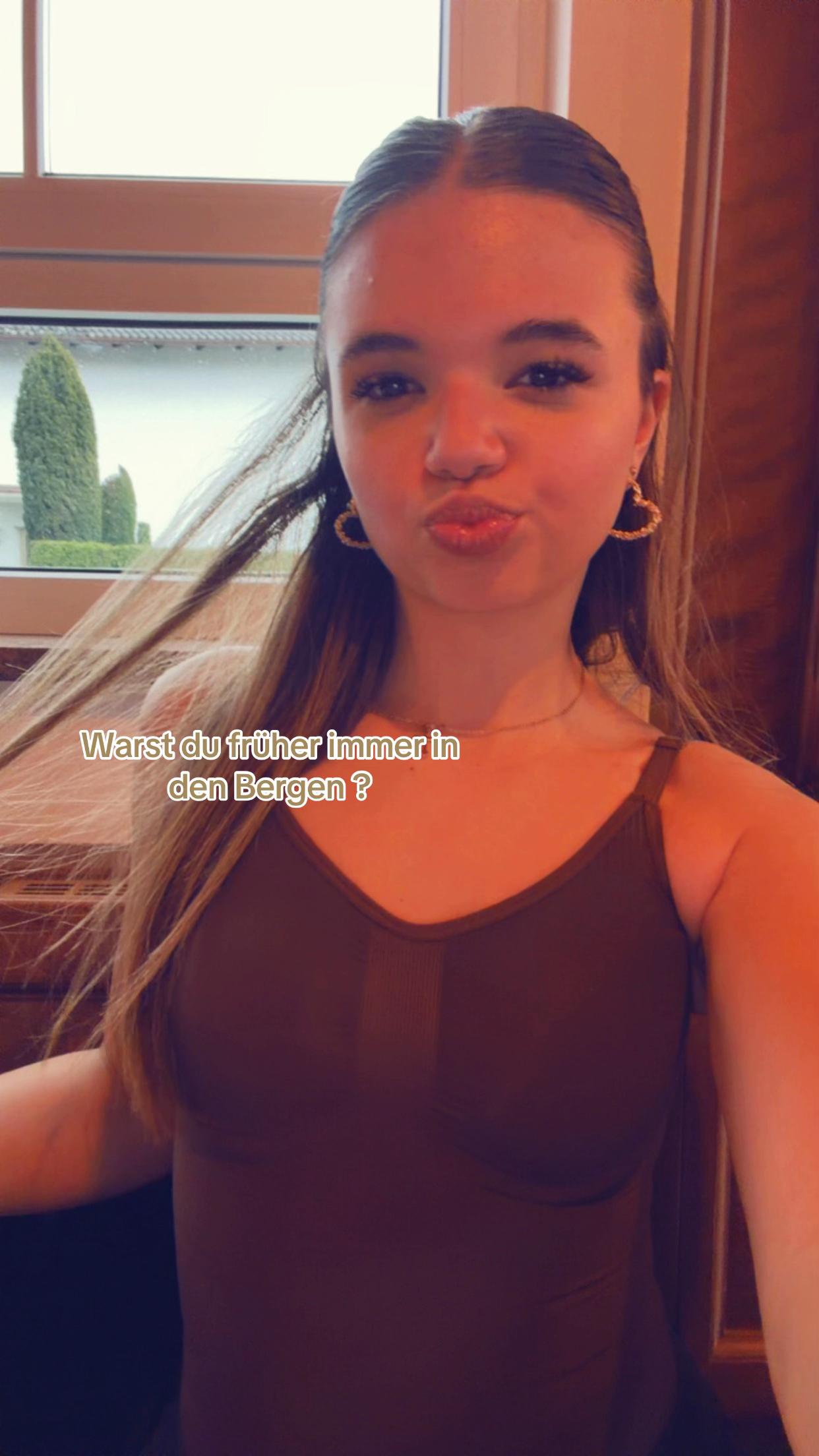 @𝐜 𝐡 𝐢 𝐚 𝐫 𝐚 🇮🇹
