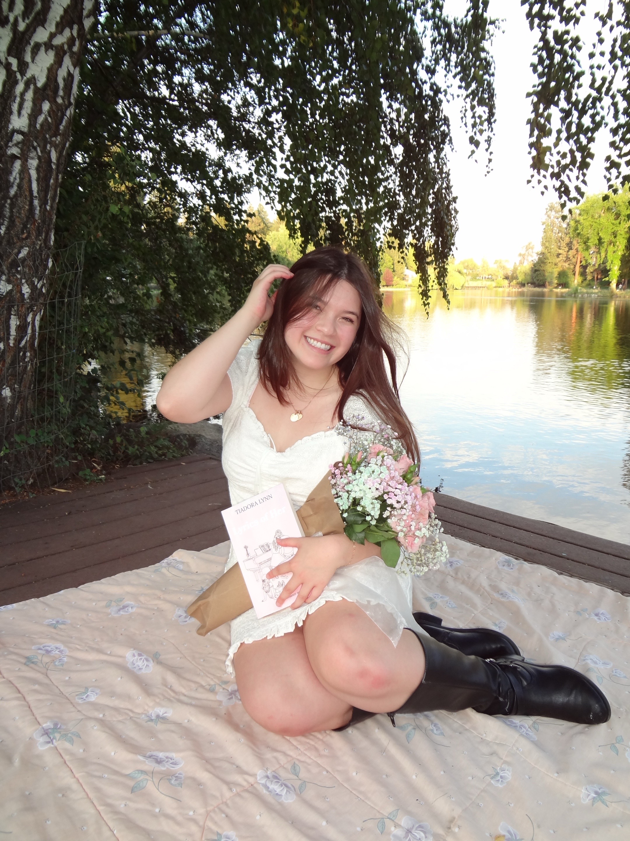 @Tiadora LynnâAuthor â.ð Ì