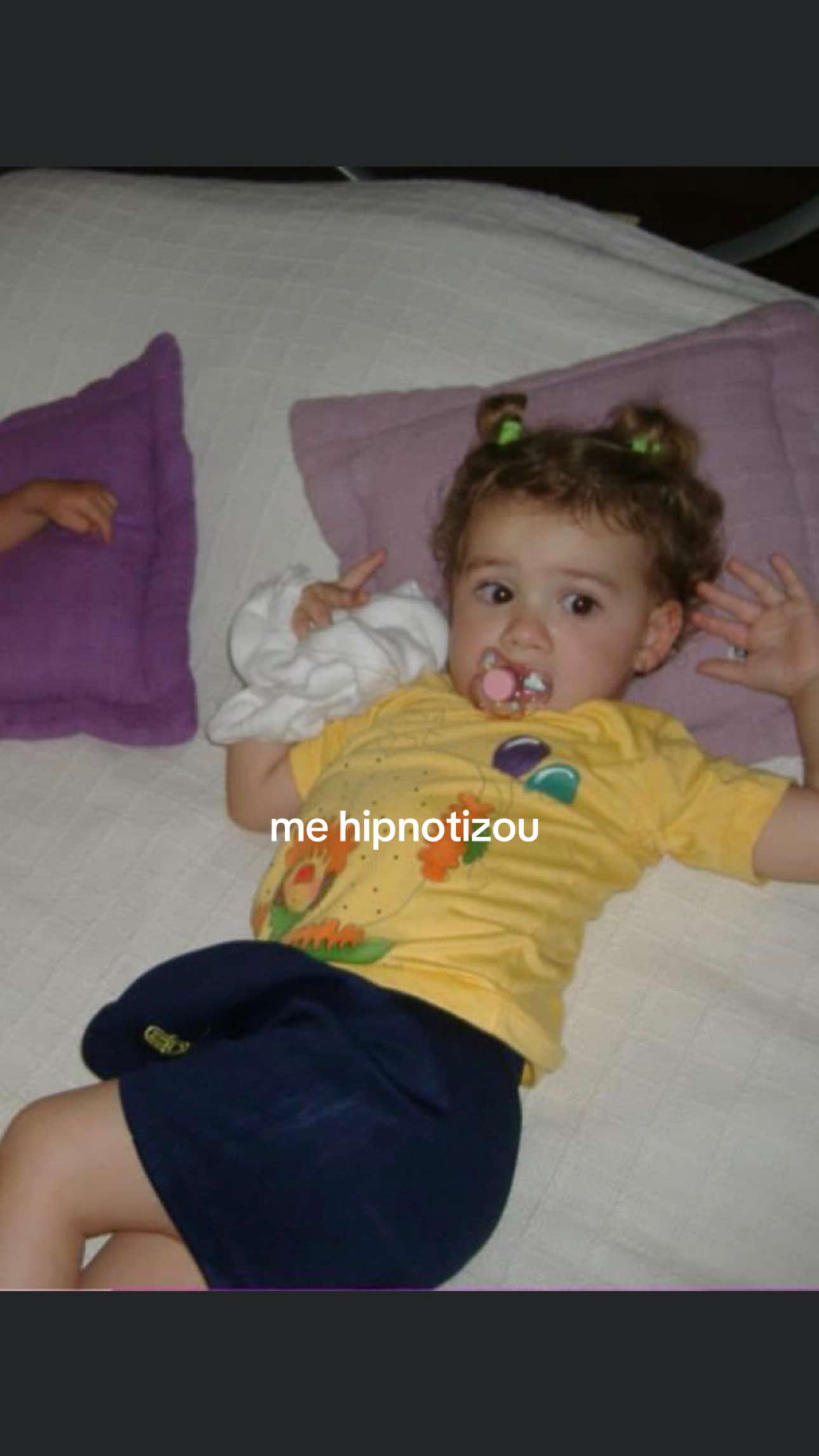 @Vit&oacute;ria Ziquelli ✨