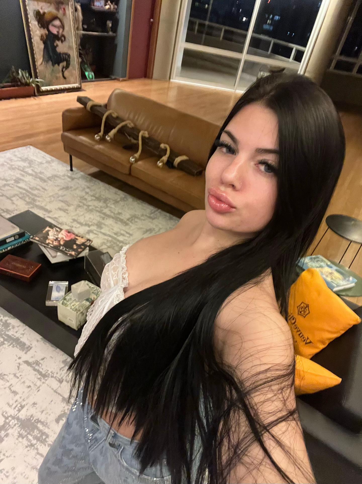@Livia Amaral👸🏻