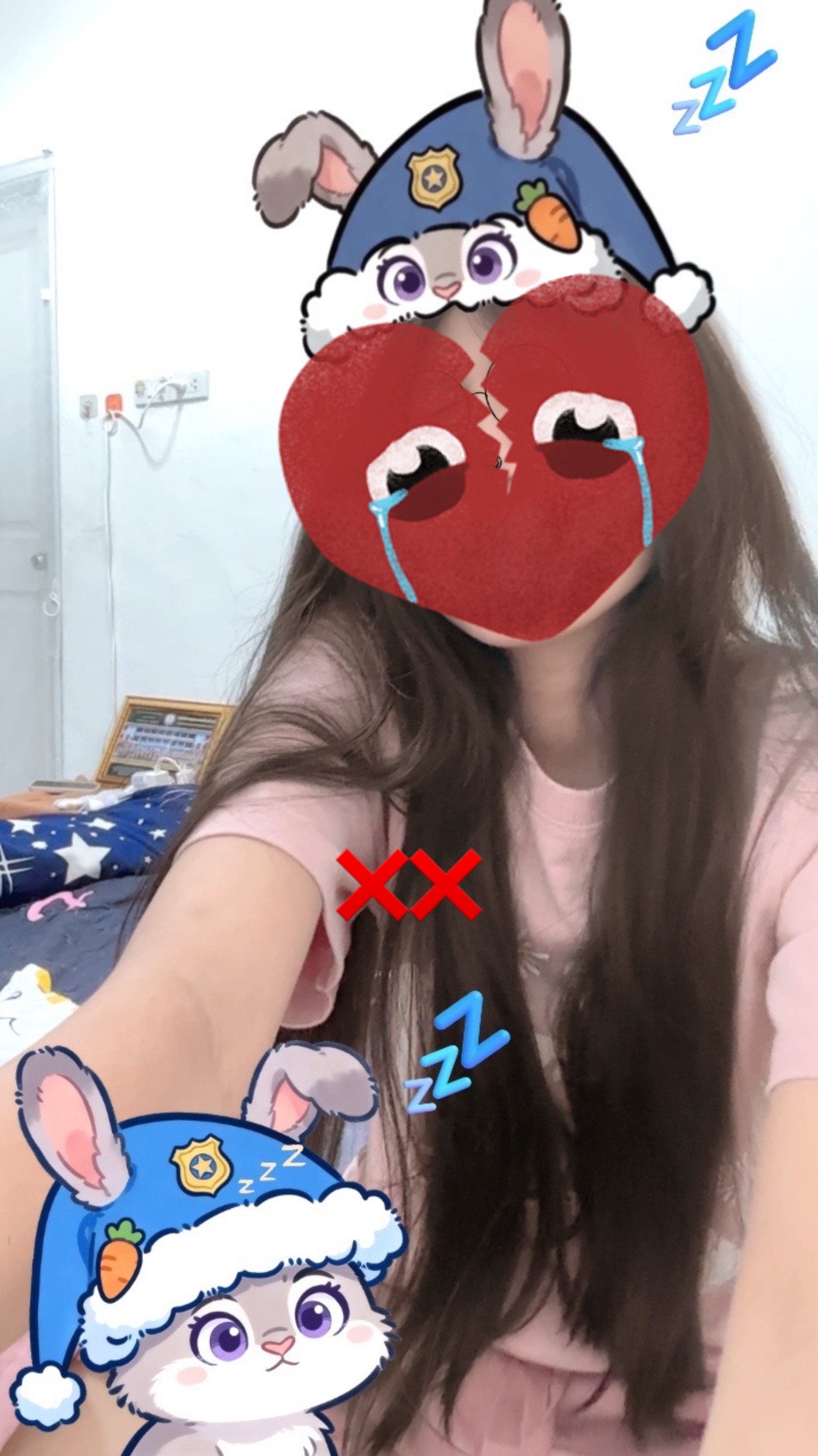 @𐙚₊˚⊹🐝 ʙᴇᴇ 🍯°ᡣ𐭩 . ° .