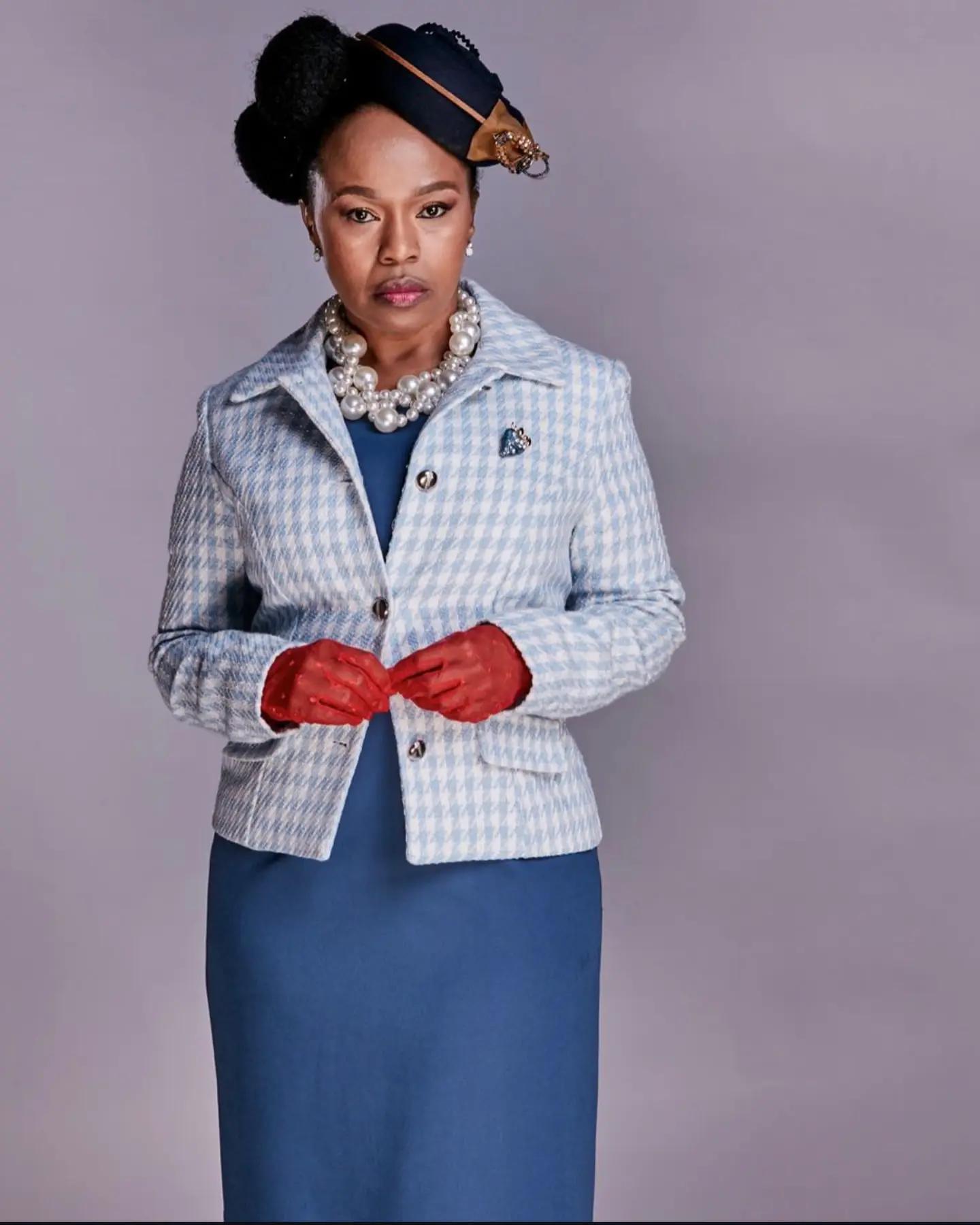 @Sindi_Dlathu