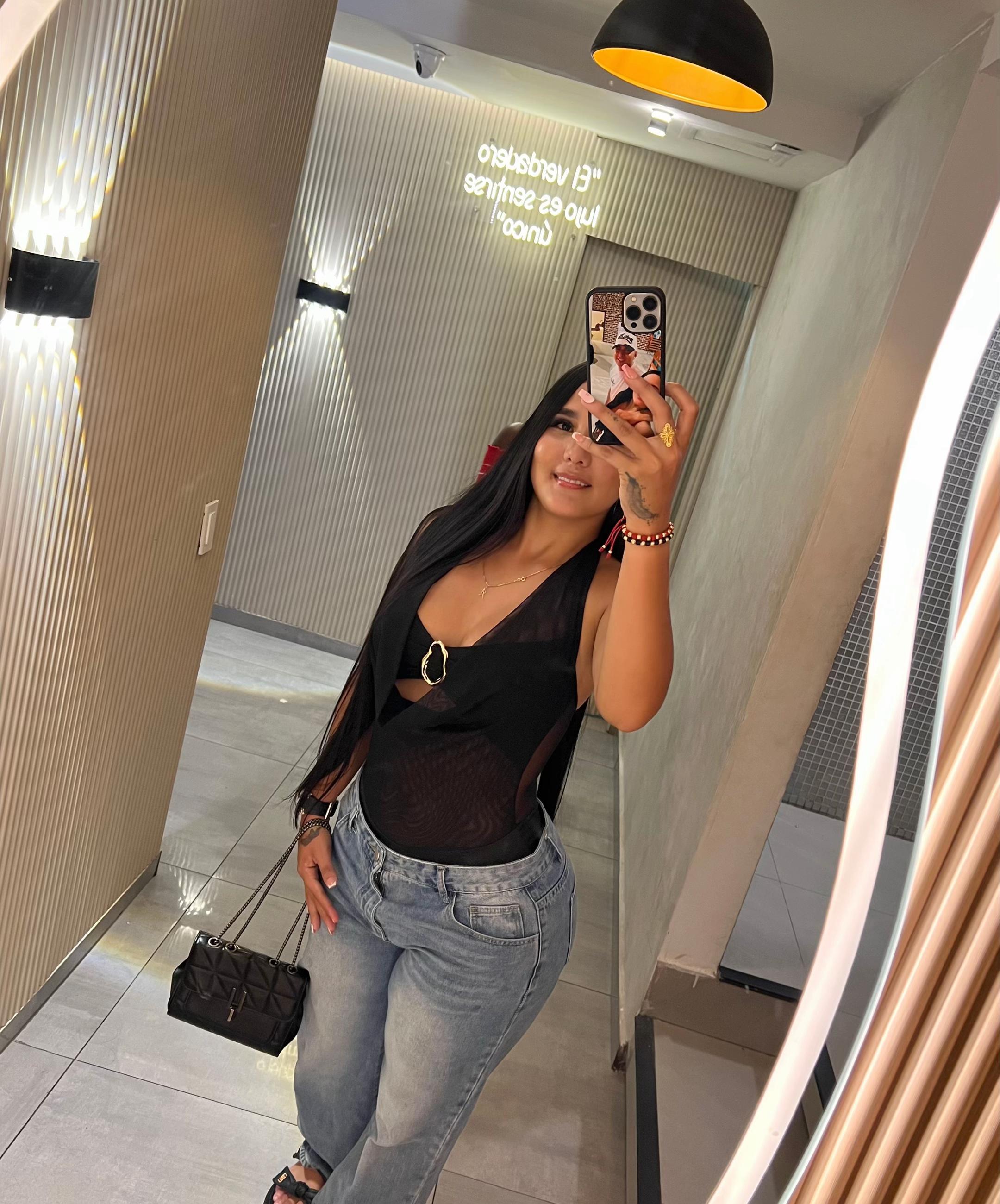 @angie_m057